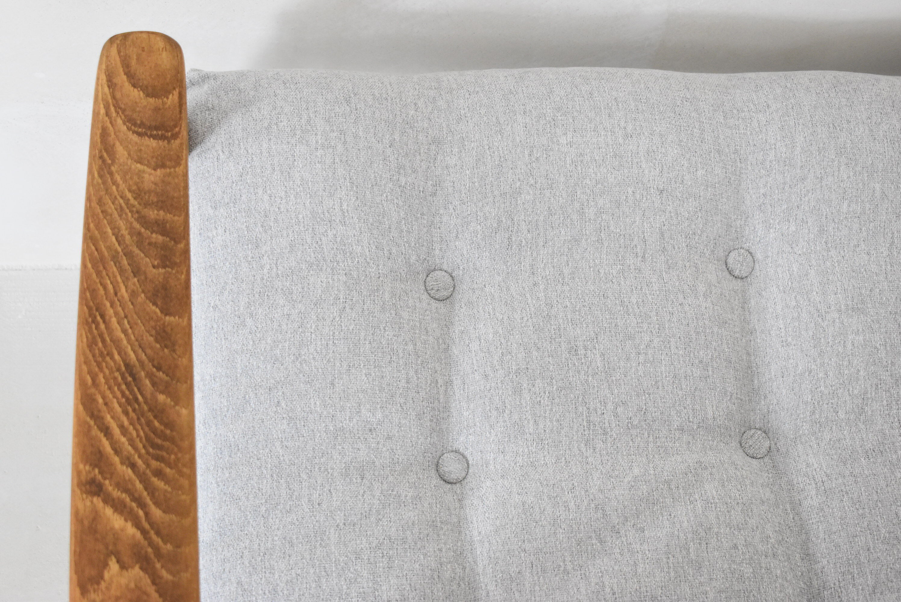 Canapé scandinave original, années 1960, vintage, entièrement restauré, tissu gris clair