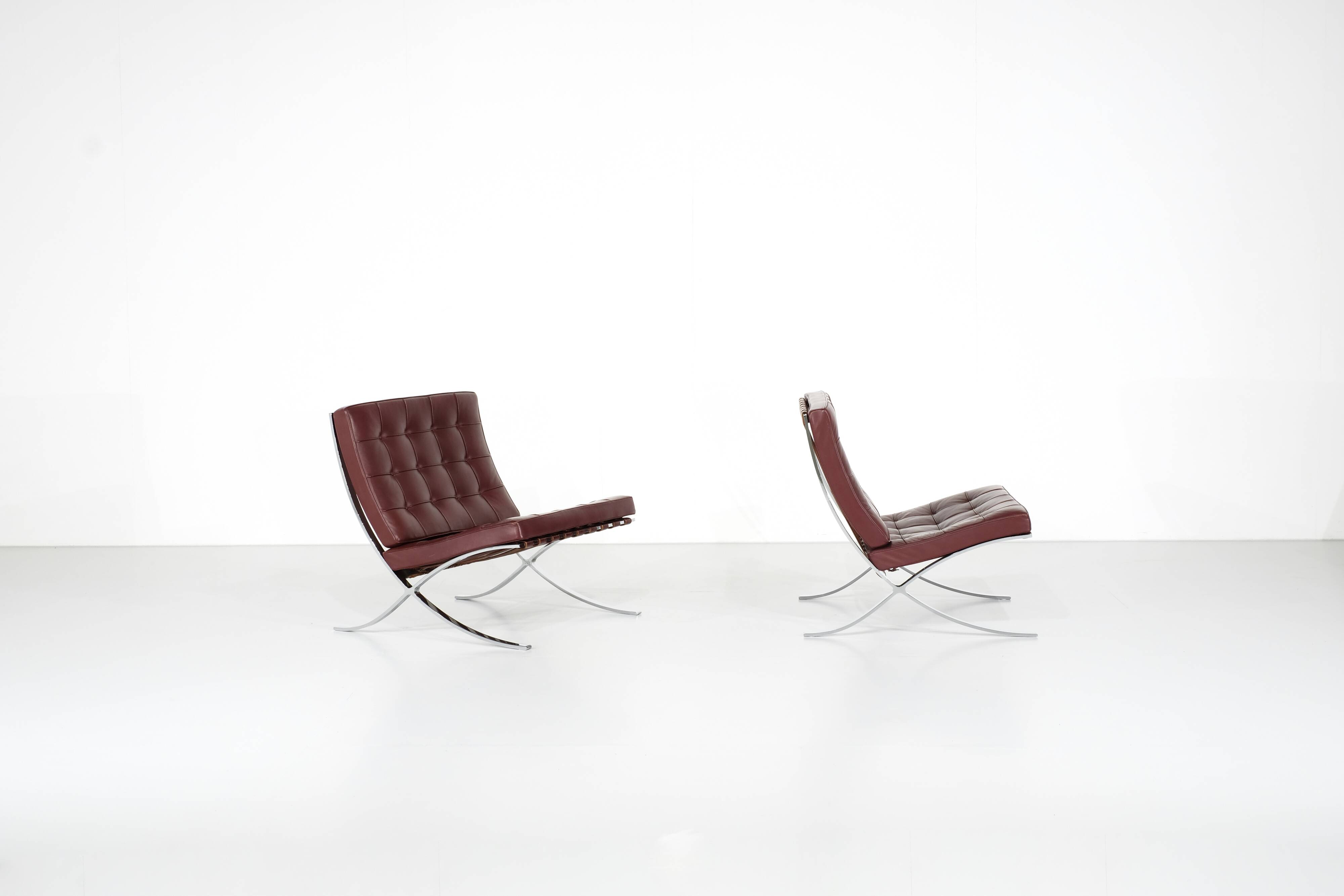 Paire de fauteuils Barcelona Ludwig Mies van der Rohe  Knoll.