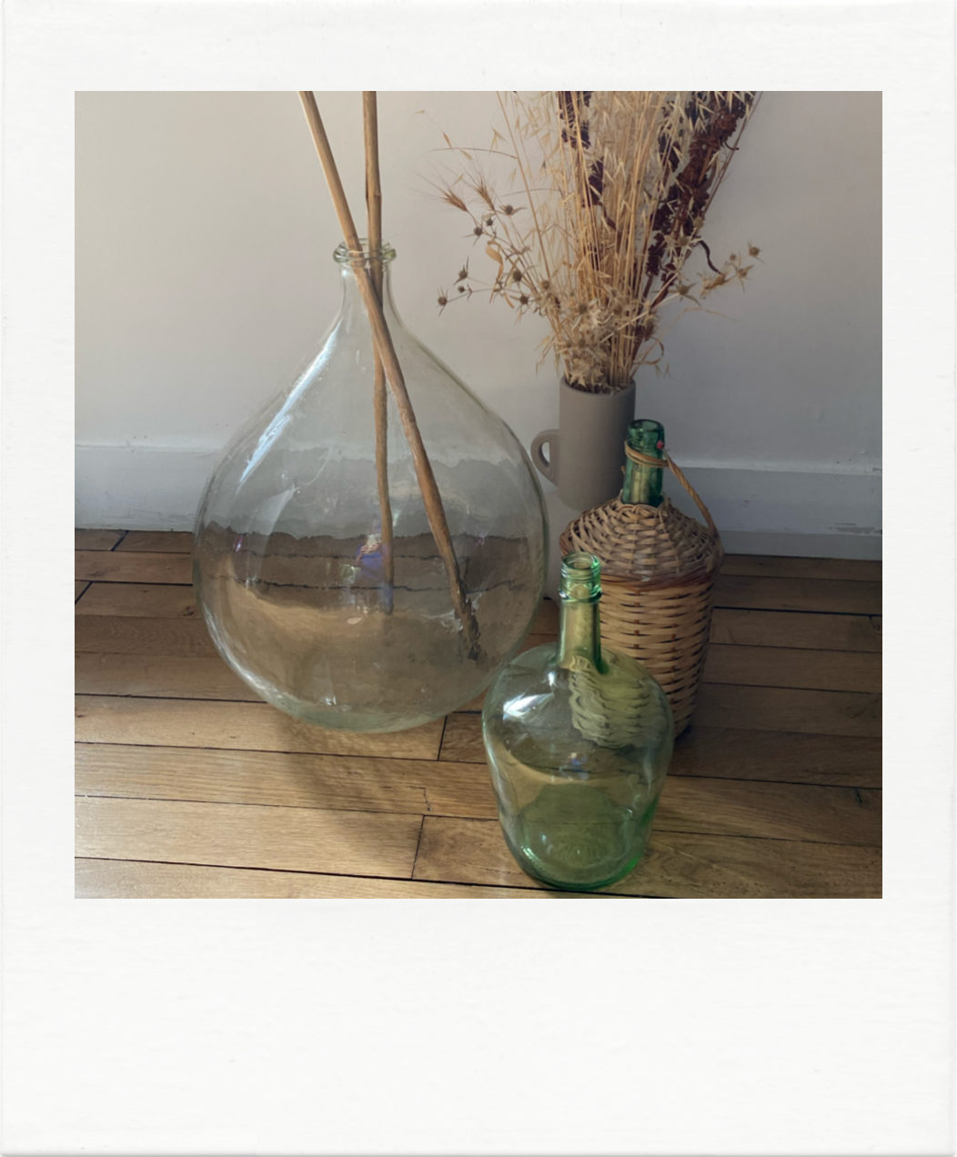 Plump demijohn