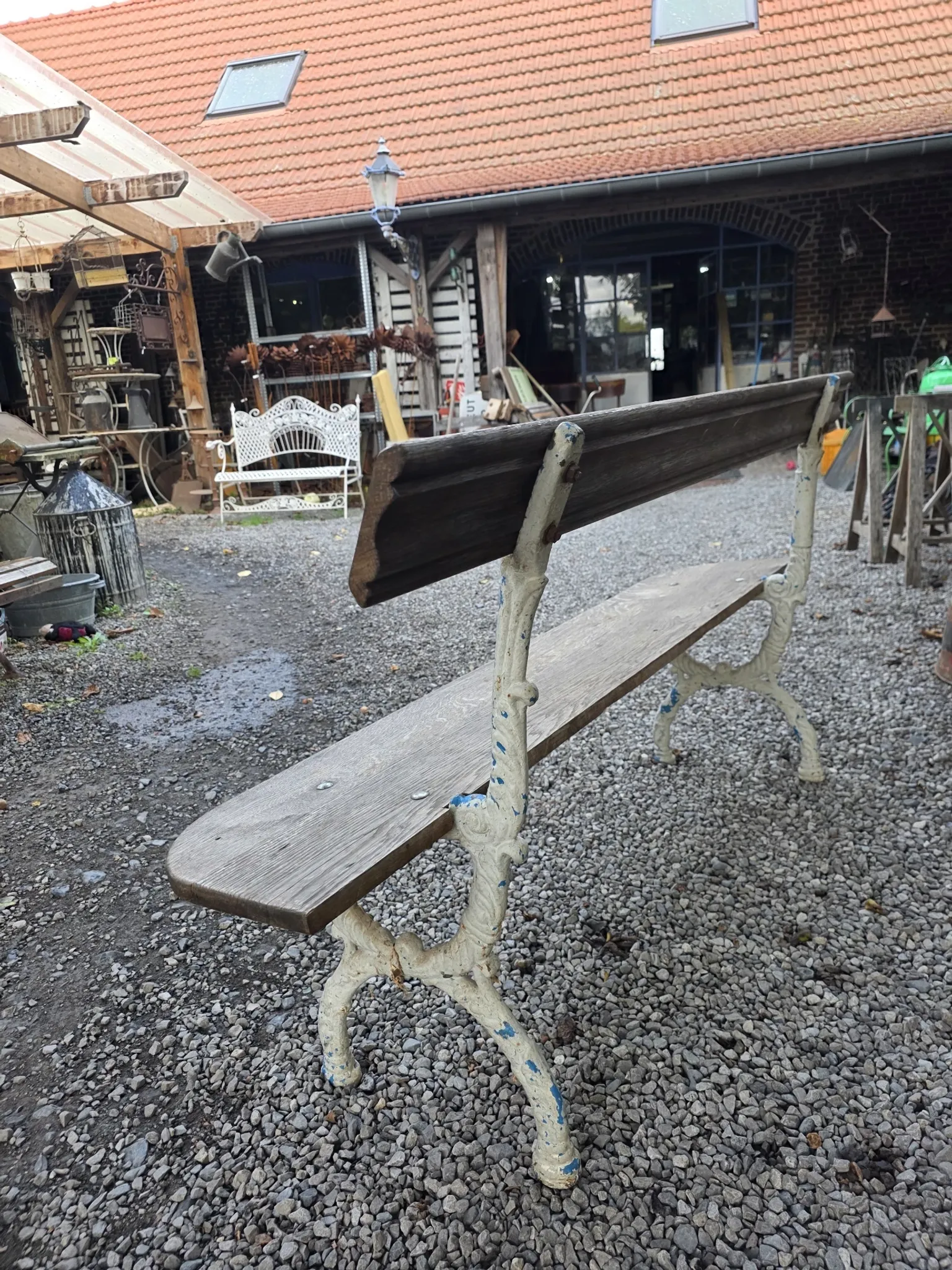 Old garden bench in cast iron and oak