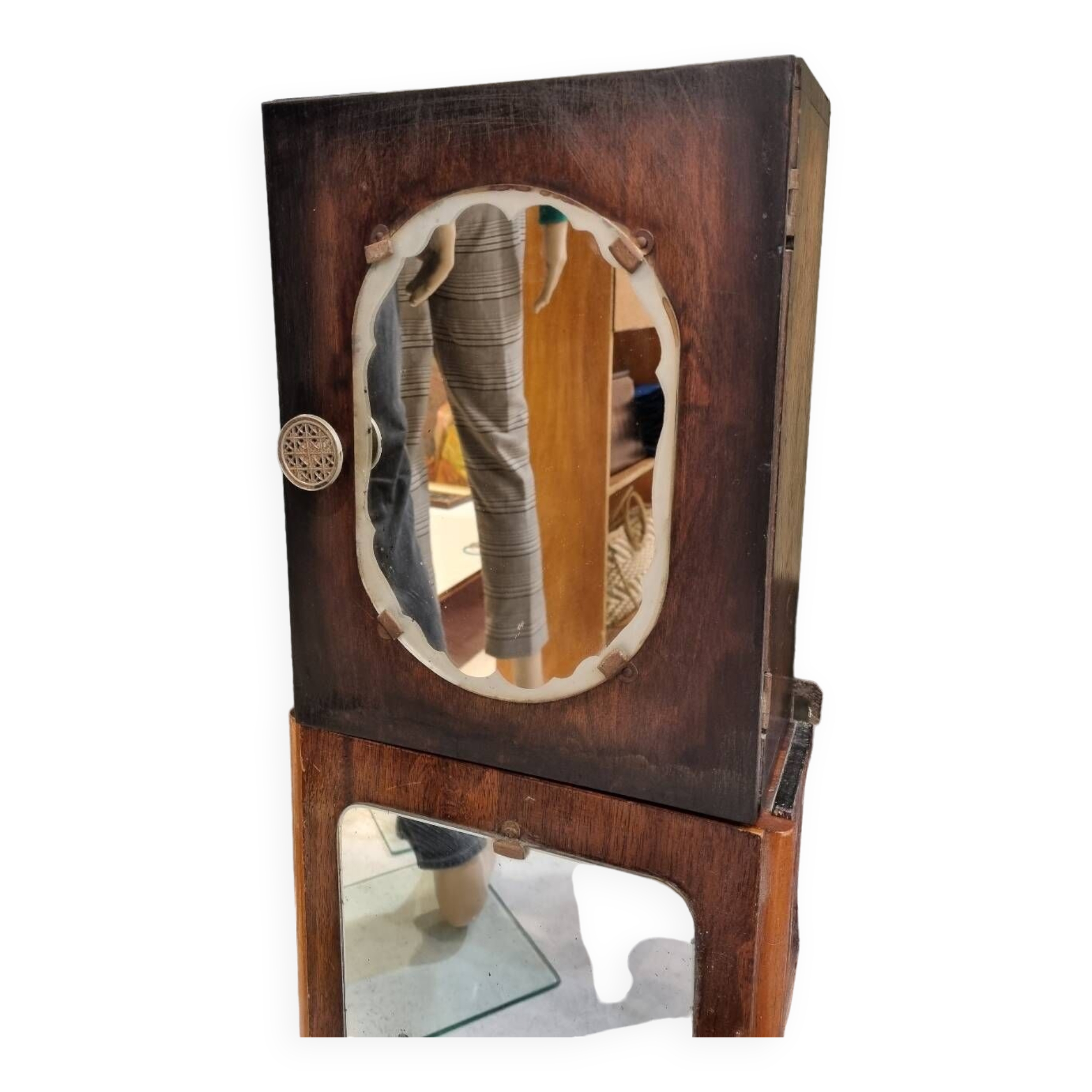 Medicine cabinet