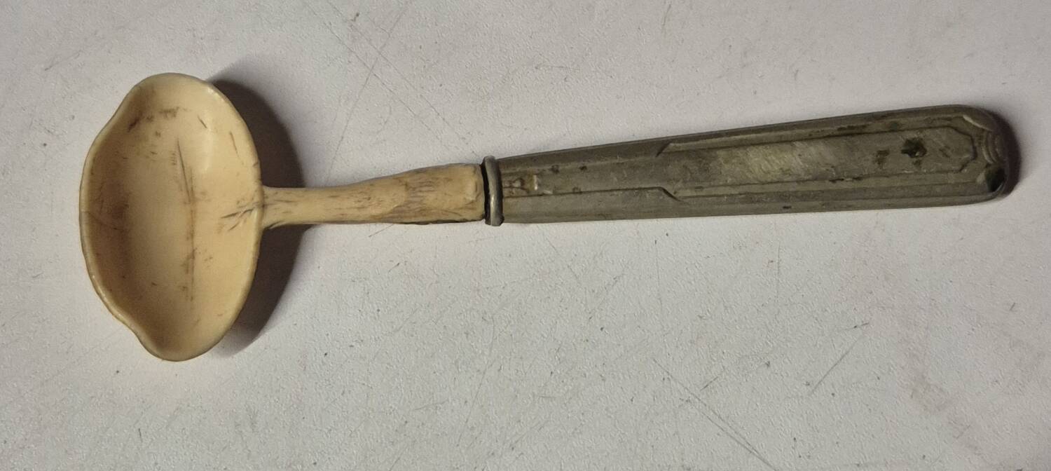 vintage butter spoon 15cm bakelite ivory and decorated metal