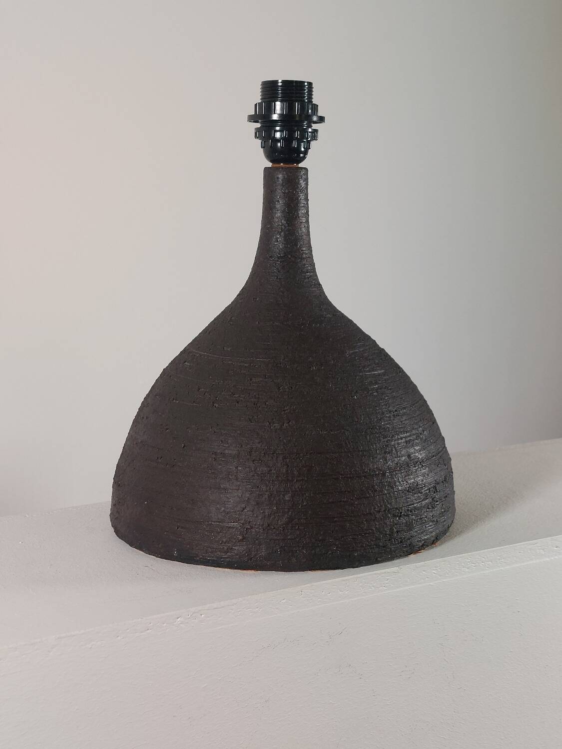 Vintage ceramic table lamp from the 1950s.