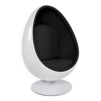 Large model Egg chair white black Giovanni Marchesi