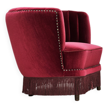 Fauteuil danois des années 1970, état d'origine, tissu velours rouge cerise.