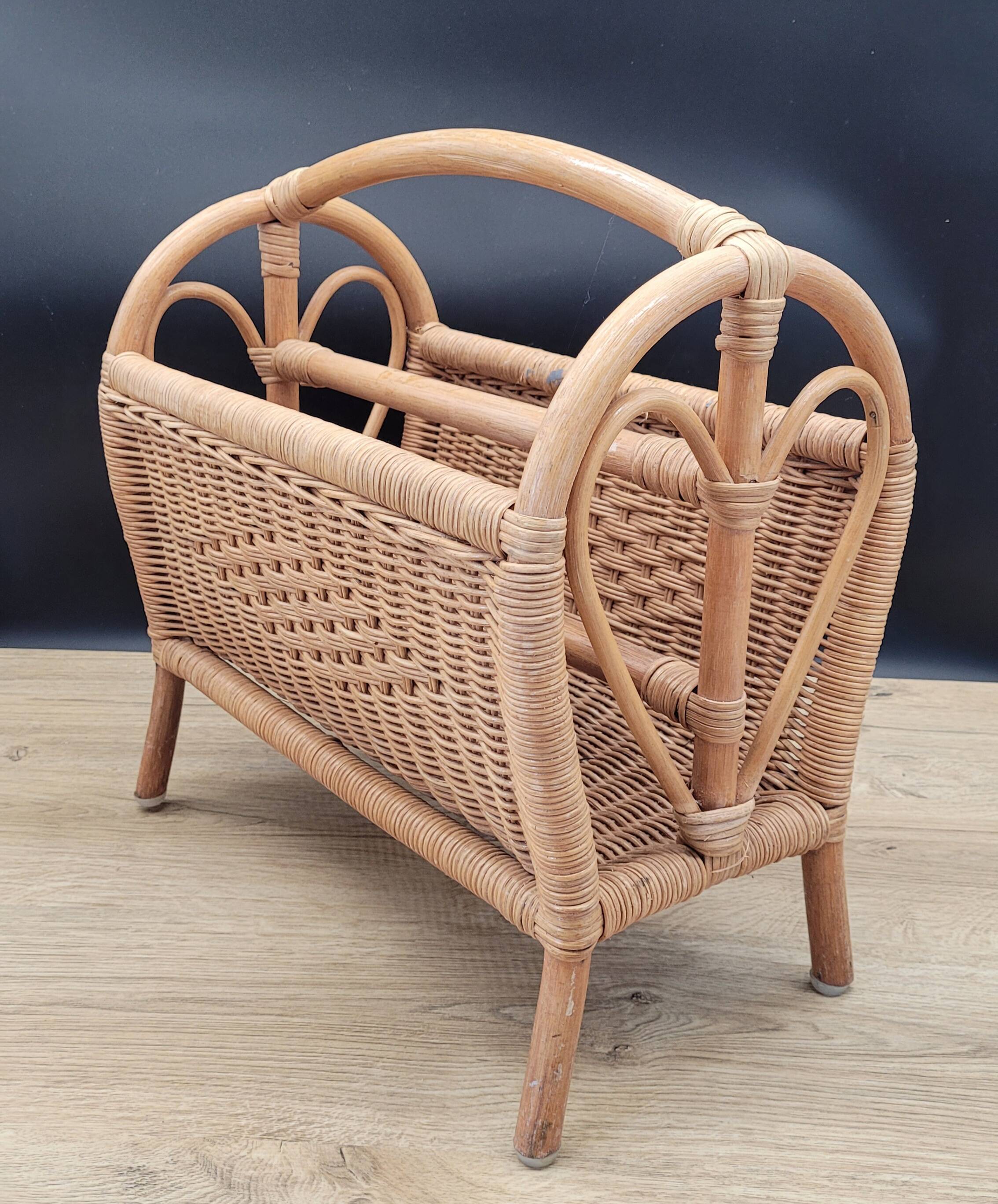 Rattan heart magazine rack