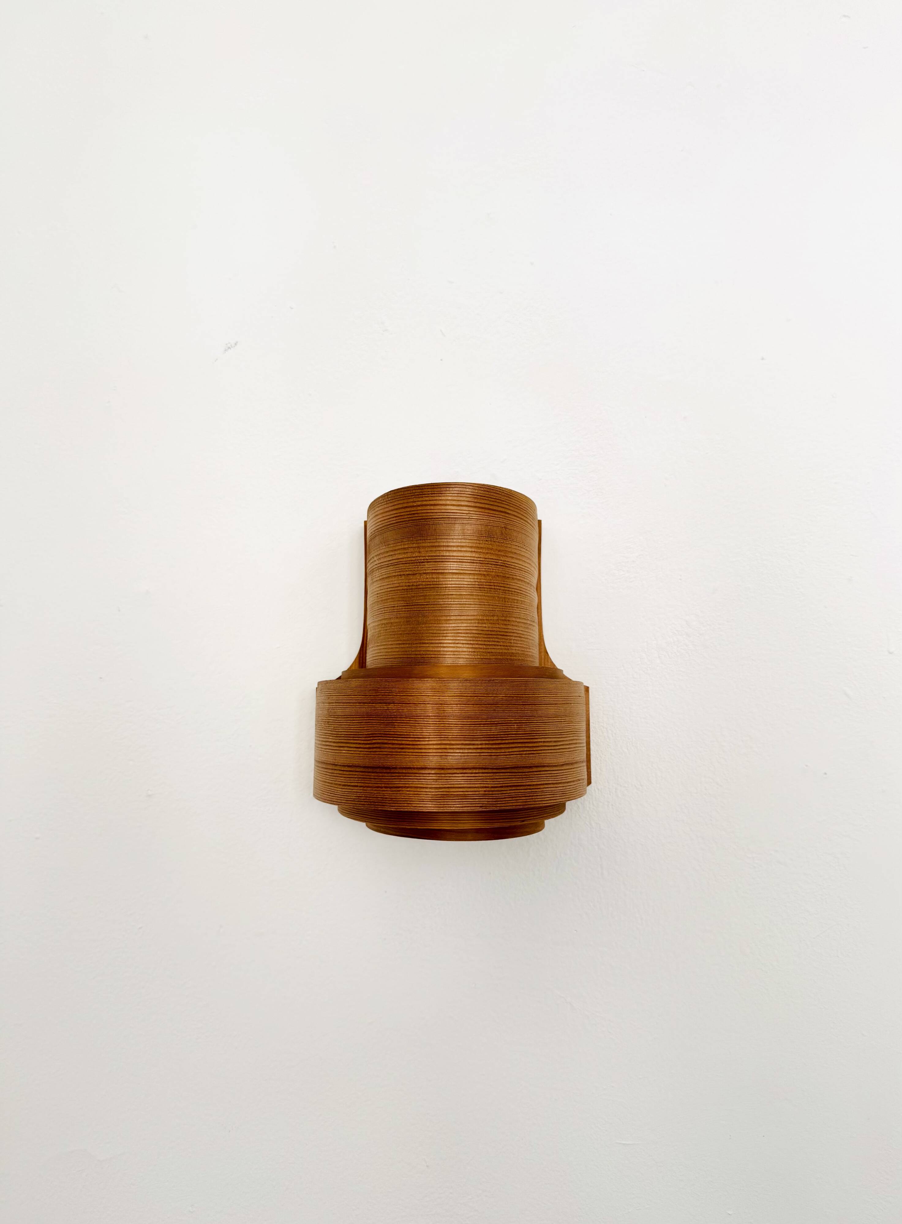 Ensemble de 2 lampes murales en bois par Hans Agne Jakobsson