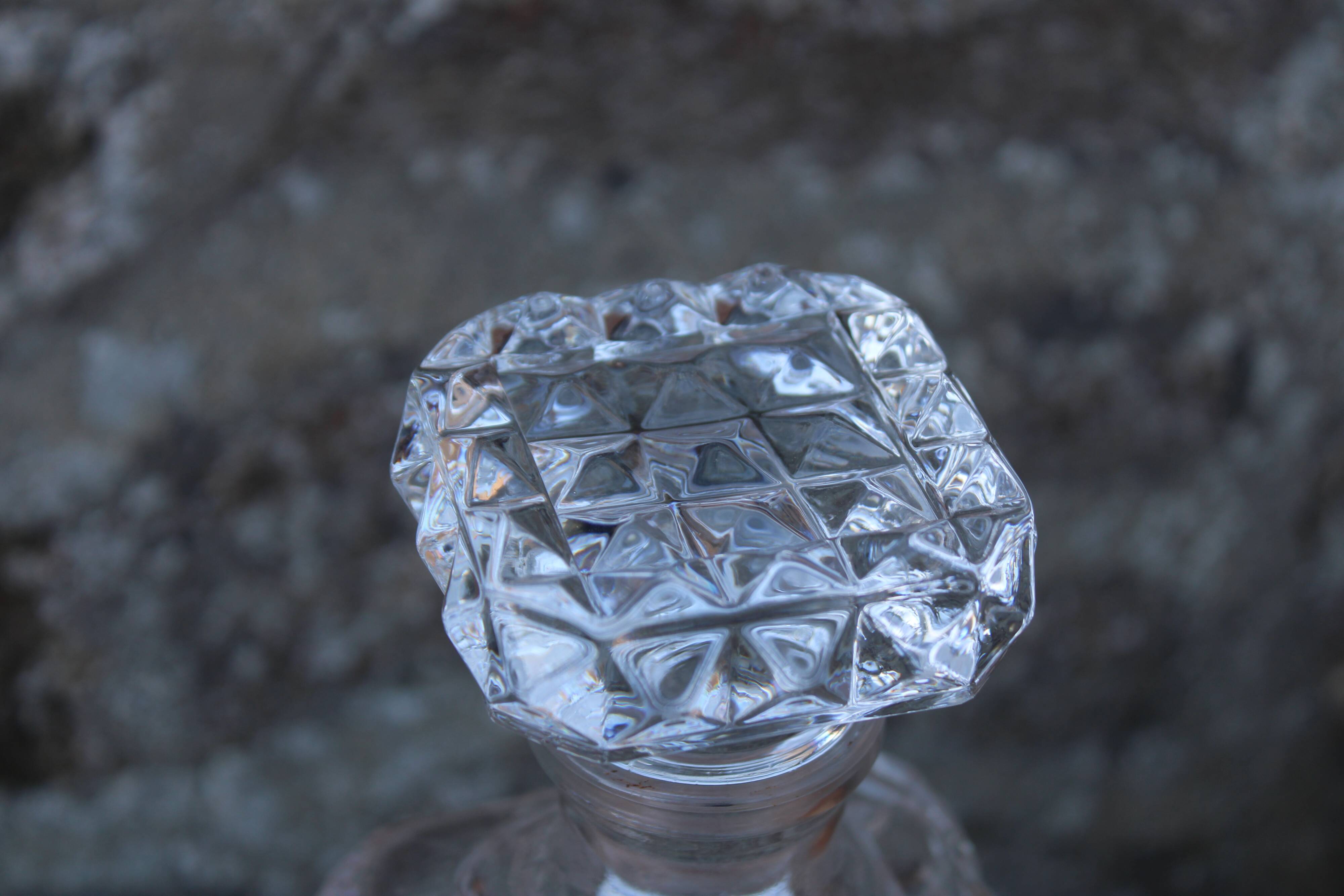 Carafe en Cristal d’Arques – Décanteur verre taillé géométrique