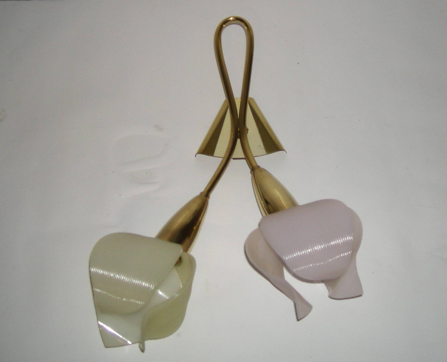 Double flower wall light from the 1950s.