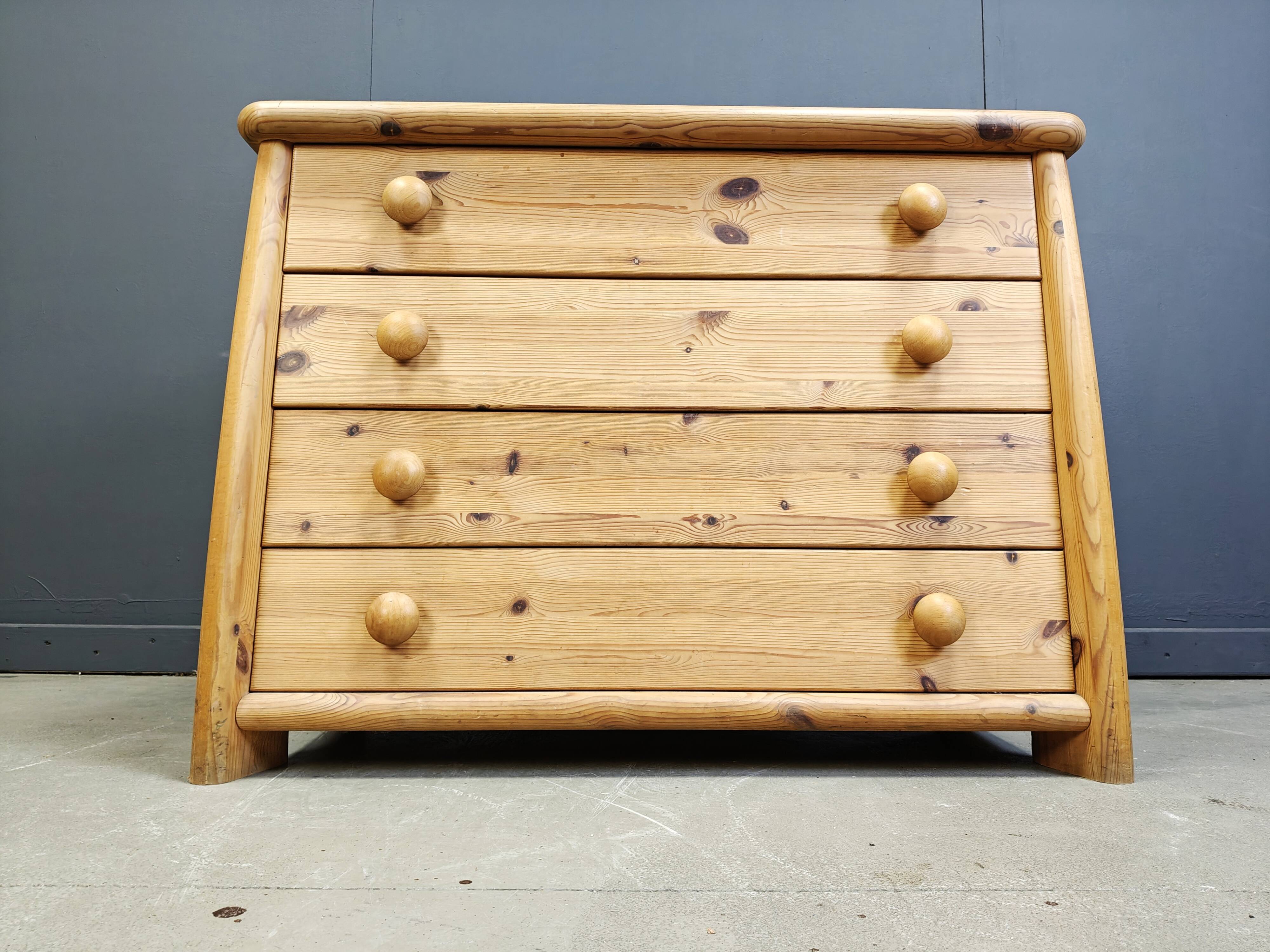 Scandinavian pine wood chest of drawers, 1980s