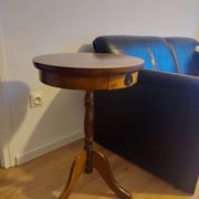 Guéridon, table d'appoint ancienne en bois