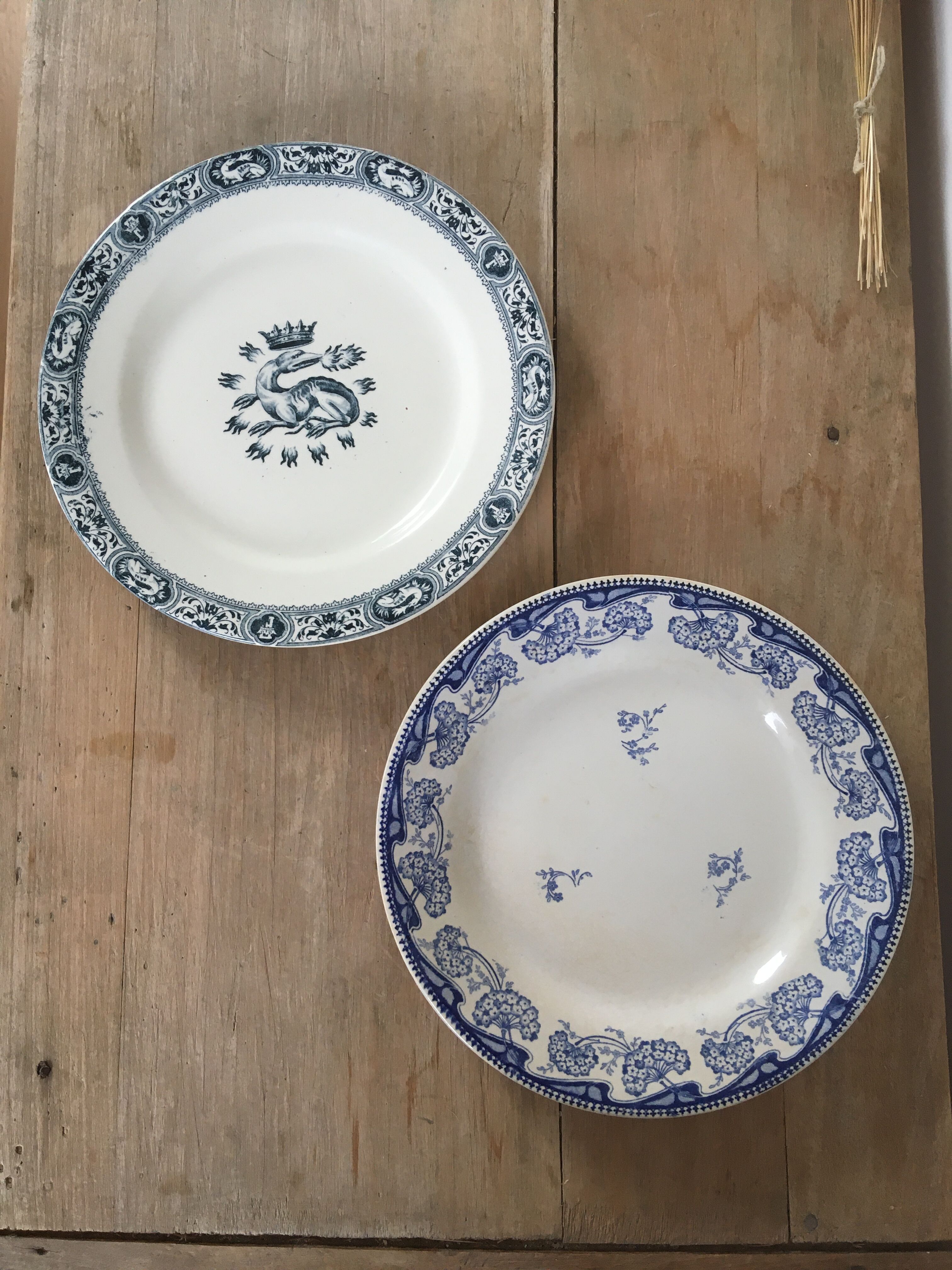Pair of flat plates iron earth