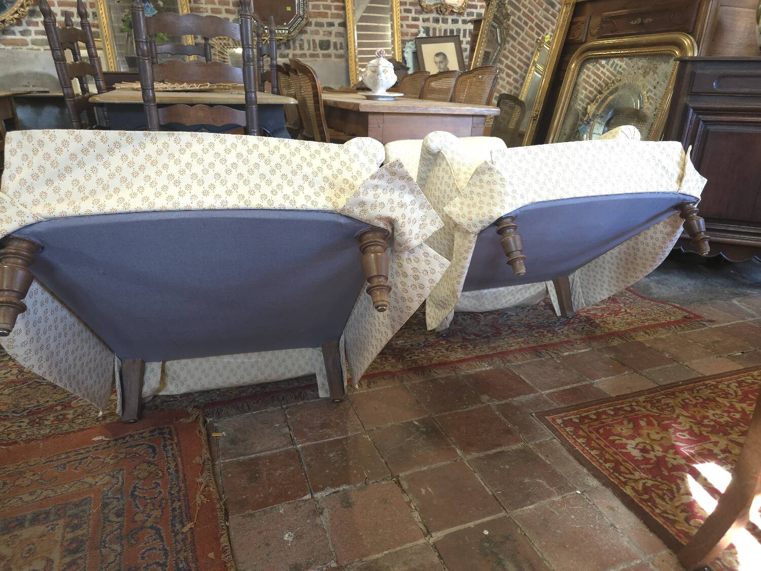 Paire de fauteuils crapaud