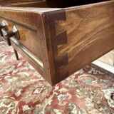 Bureau plat de style Louis XVI en merisier et cuir noir