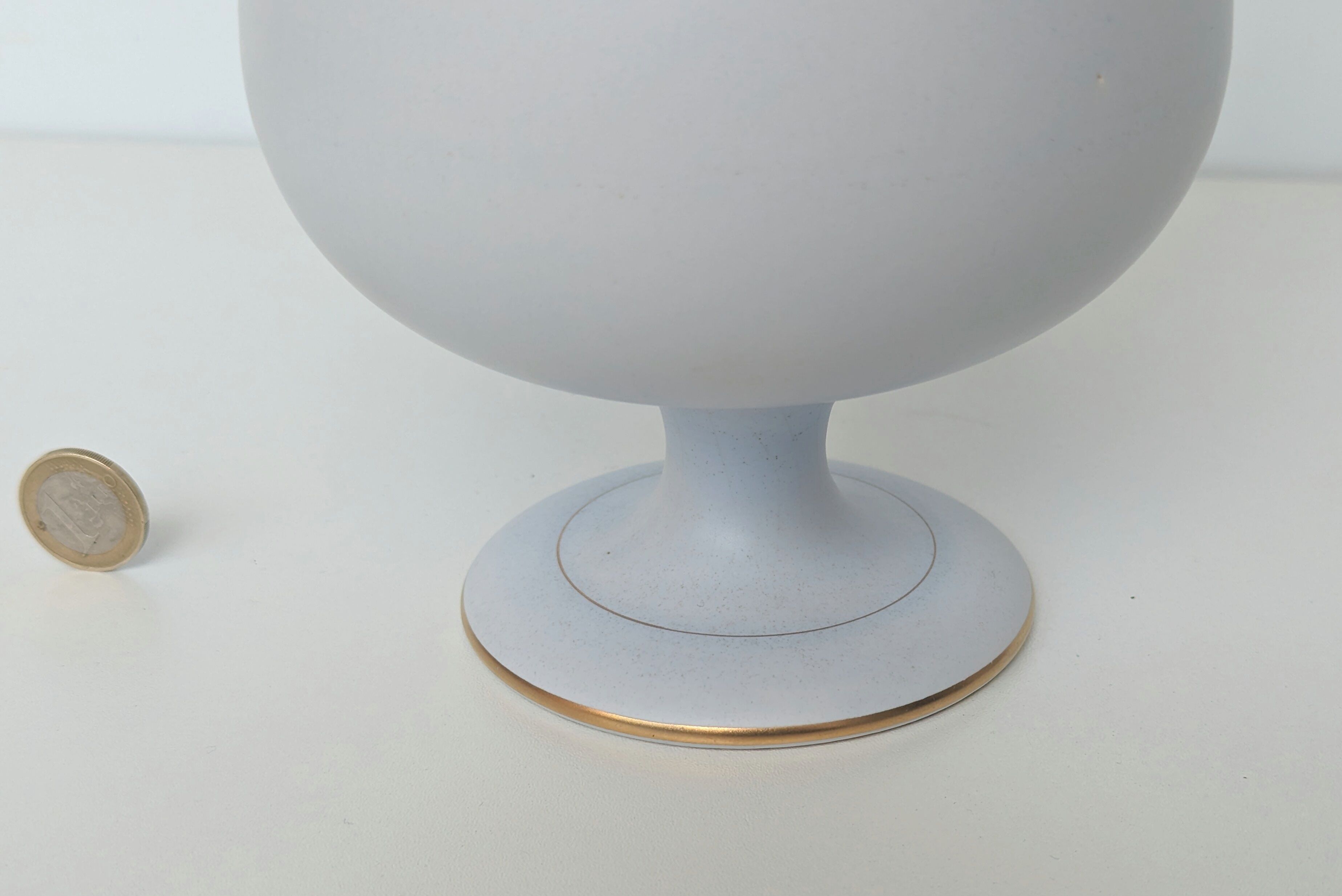 Footed vase, ceramic pot - Flora Keramiek Gouda Holland factory