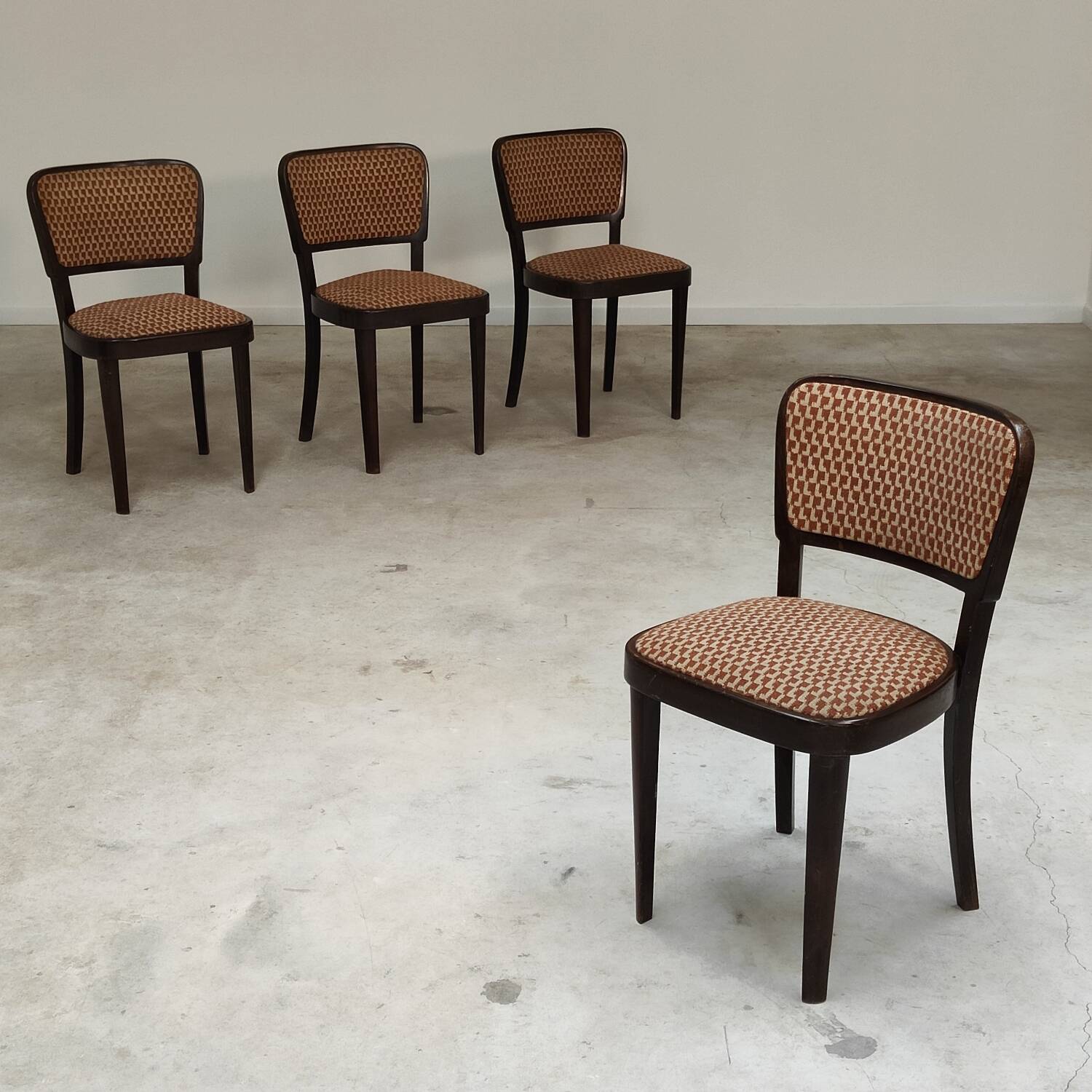 Set of 4 Thonet Art Deco chairs, 1930s, fabric and walnut