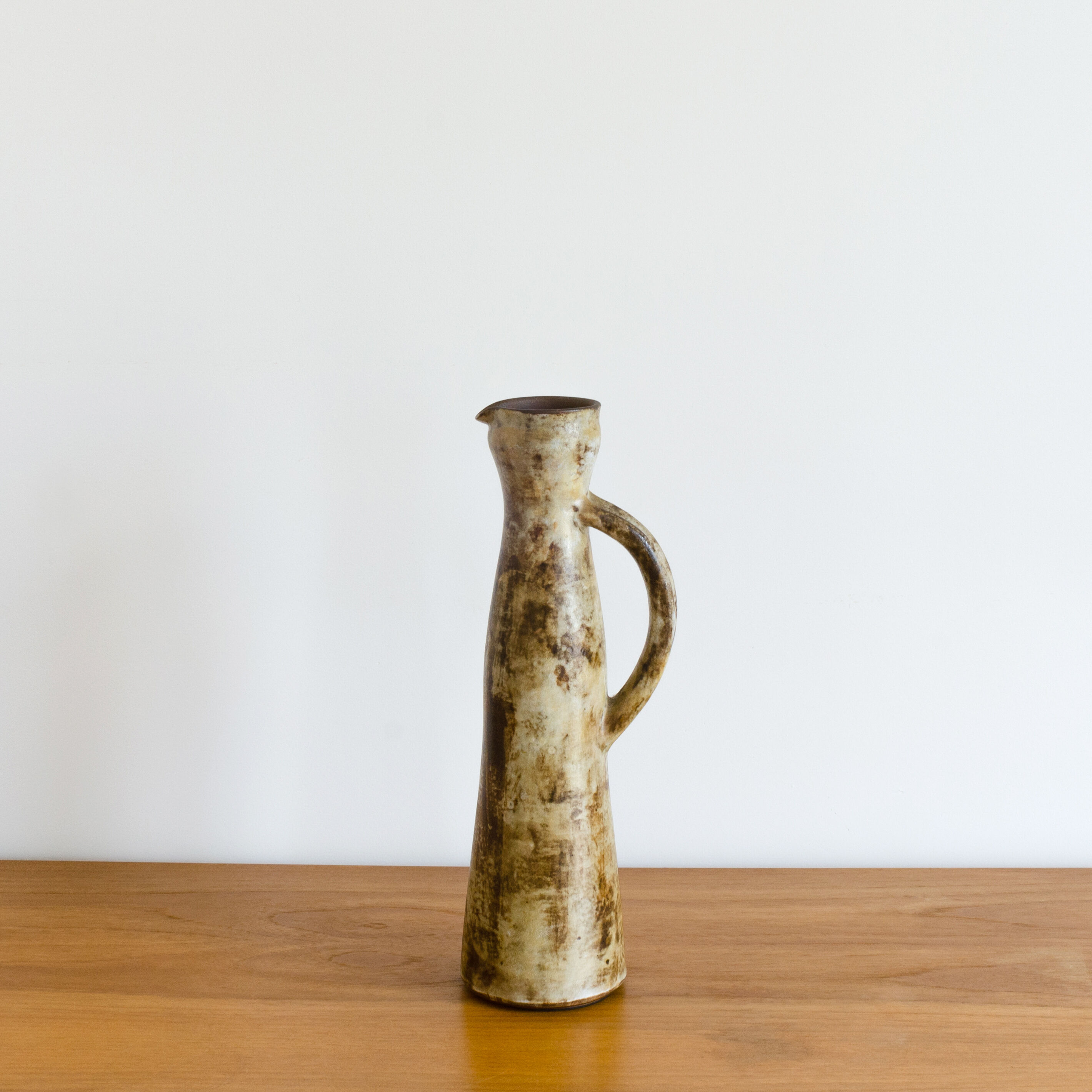 Pitcher by Alexandre Kostanda enamelled grey and yellow ochre, Vallauris France - Circa 1960