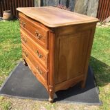 Commode vintage néo louis xv en noyer massif à 3 tiroirs