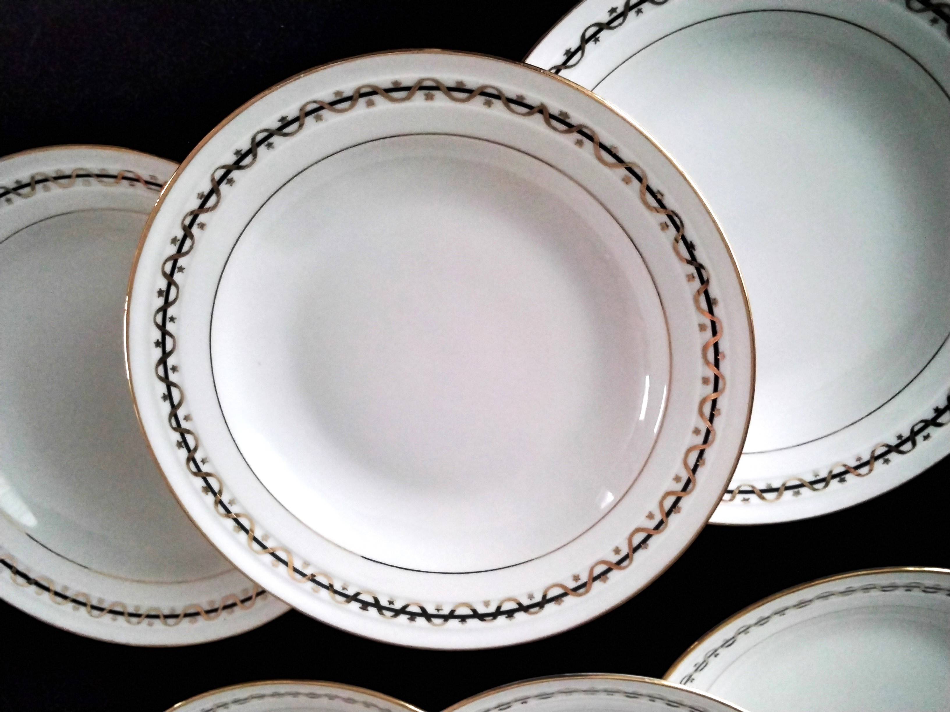 6 deep plates in porcelain from Chartres sur Cher, Limoges clay.