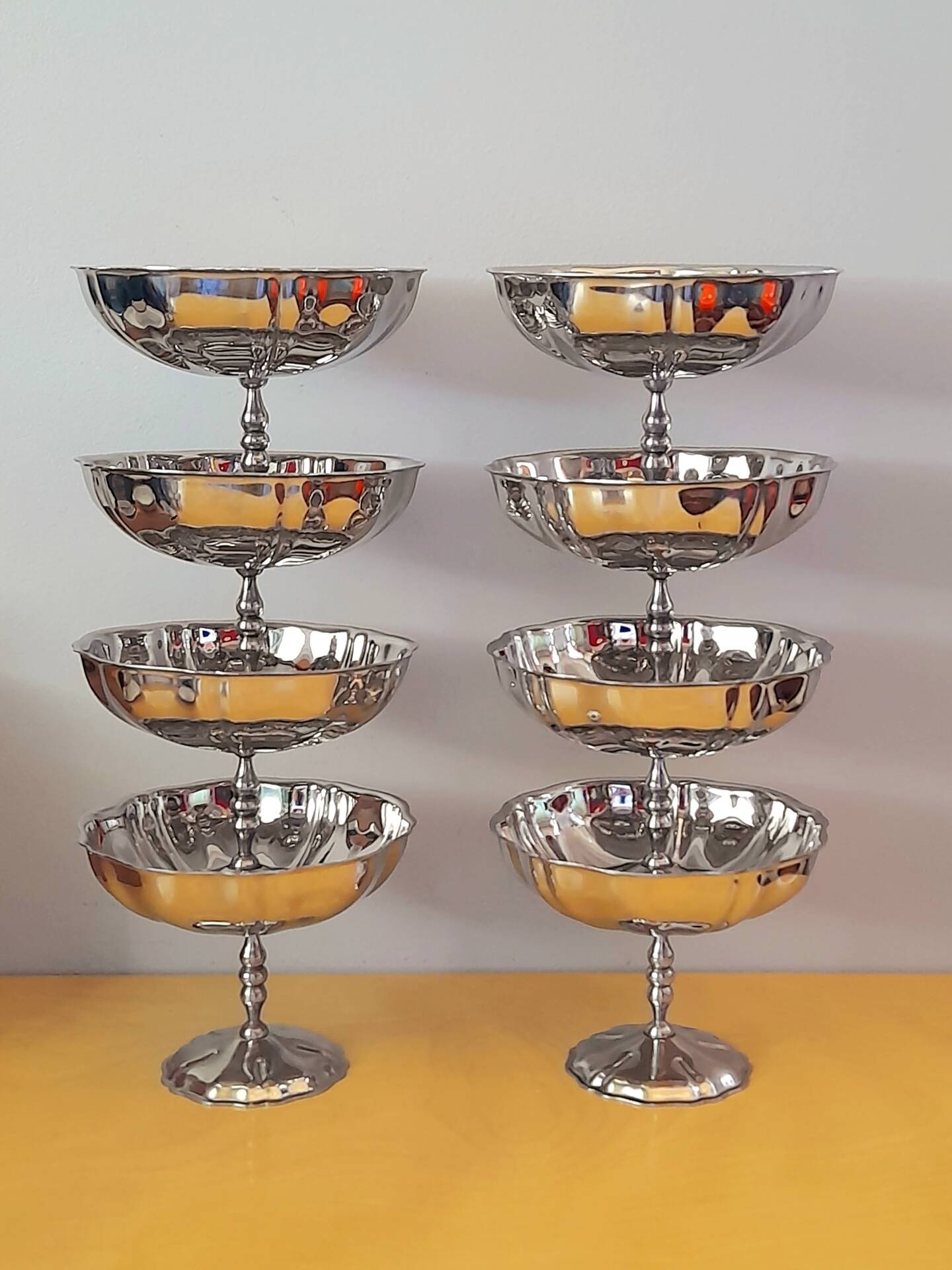 Ice cream/dessert bowls in stainless steel