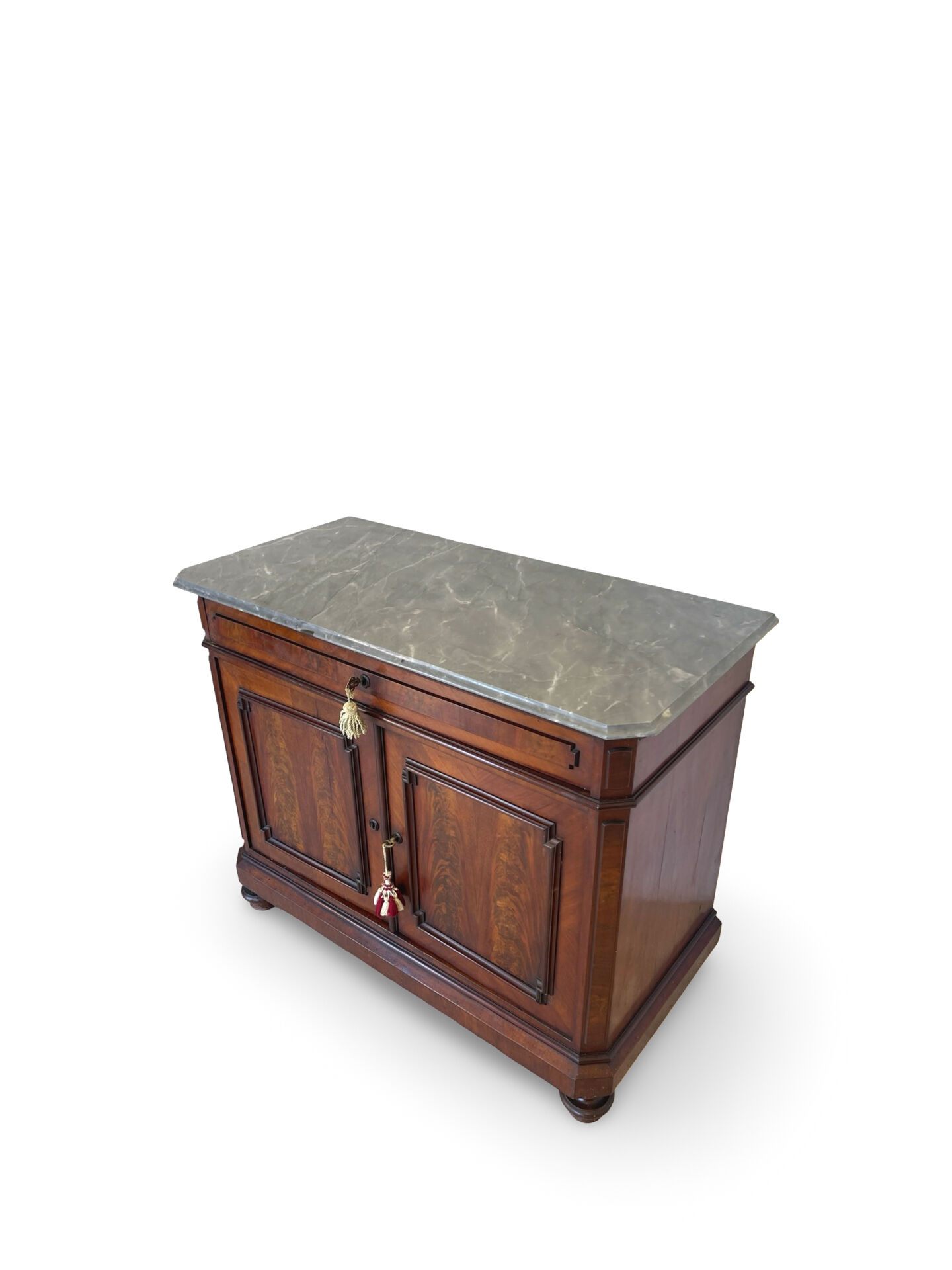 Commode Umbertino en acajou et noyer, 19e siècle.