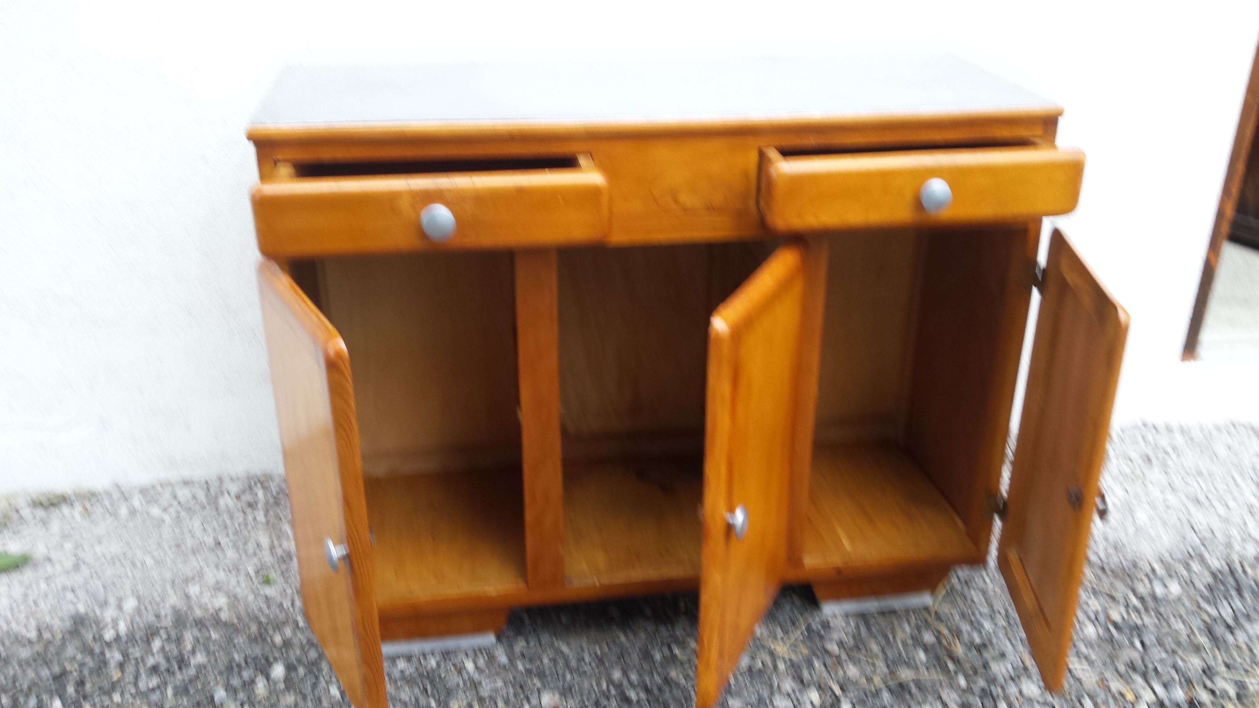 low Mado buffet, zinc tray