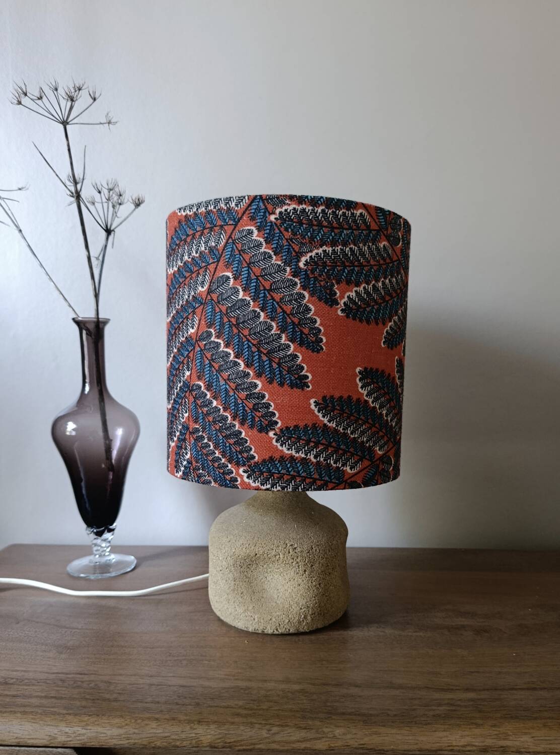 Sculpted stone lamp dlg Tormos, linen lampshade with botanical print