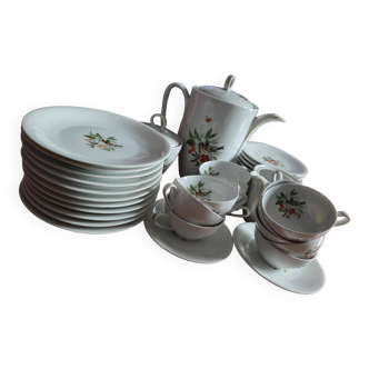 Dessert and tea service