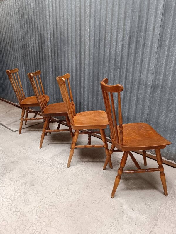 4 chaises style western Baumann