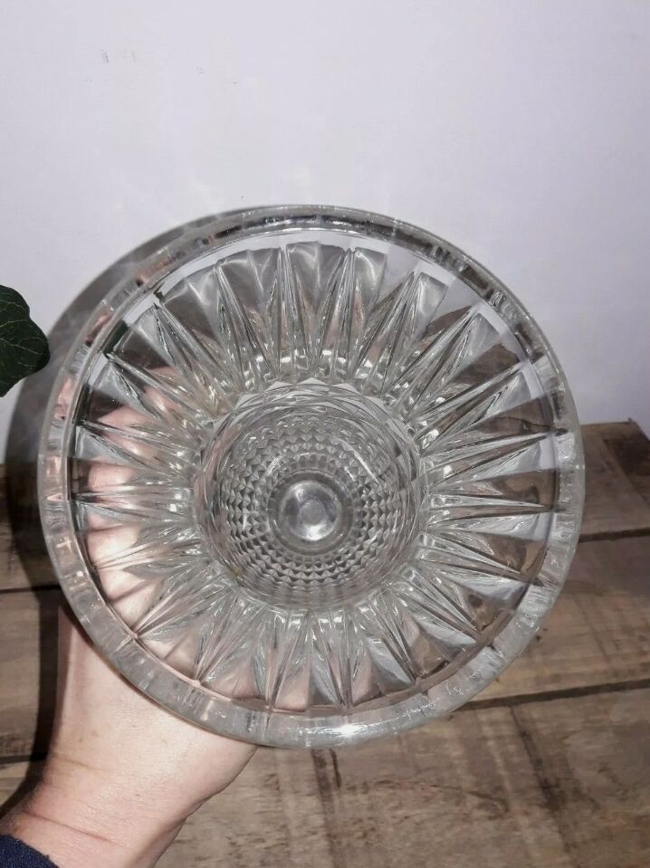 Glass vase