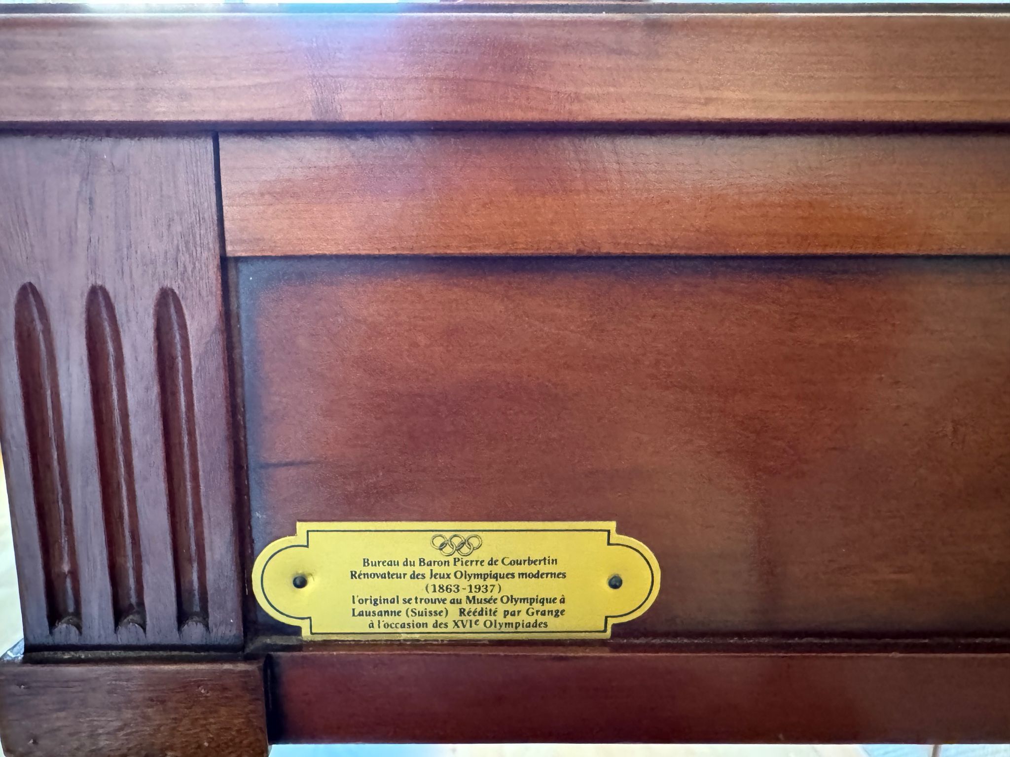 Louis XVI style flat desk "Coubertin" in mahogany reissue by Grange