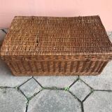 Old trunk in woven wicker rectangular shape - Bicycle model suitcase