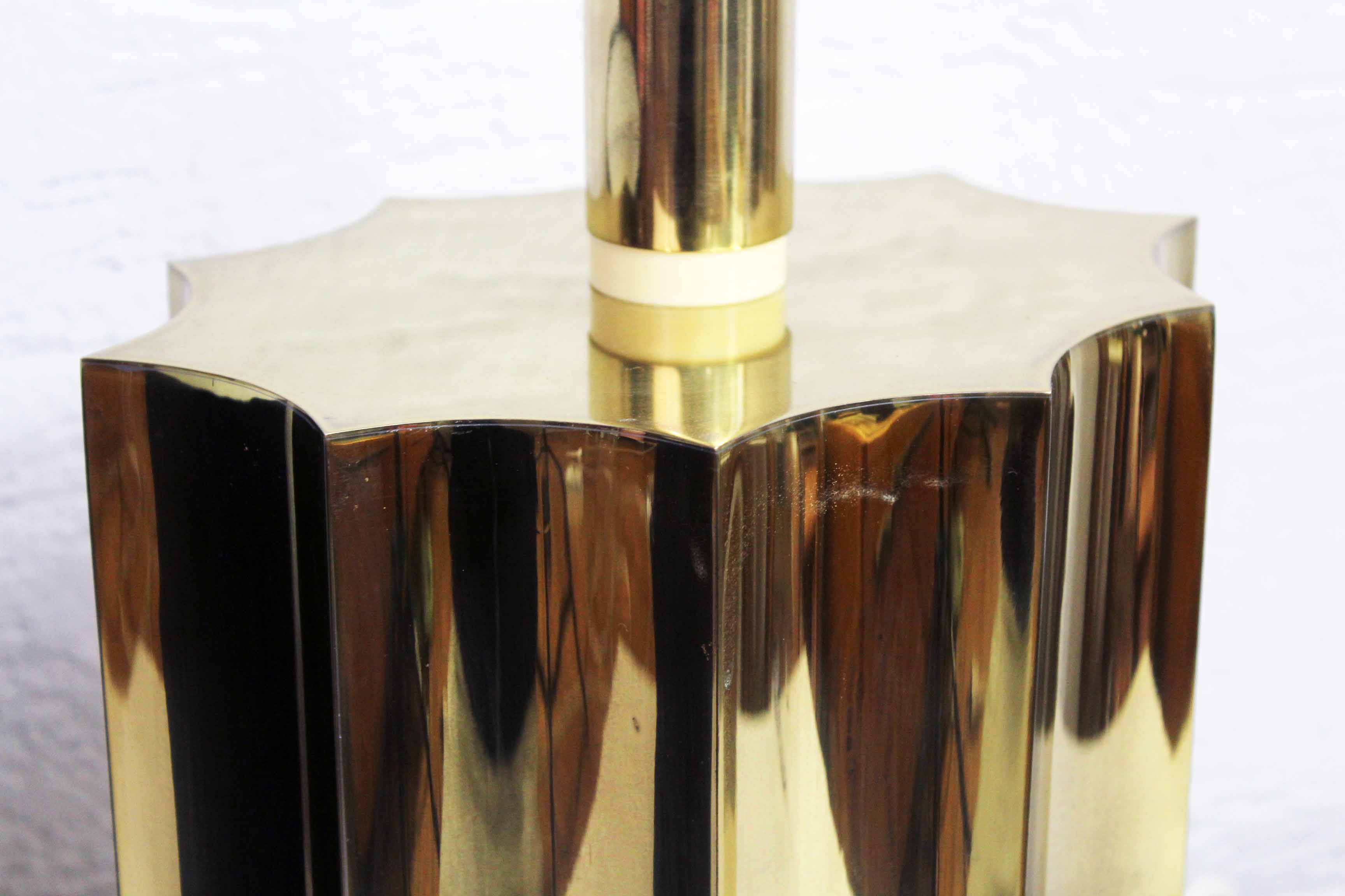 Lampe de table italienne en laiton