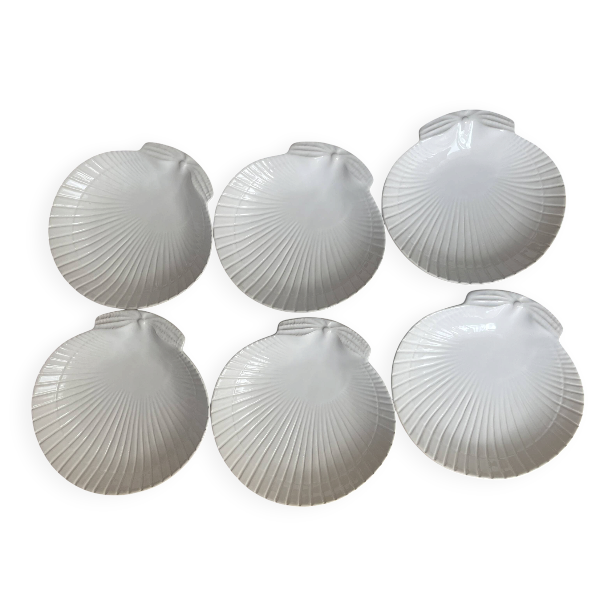 Elegant set of 6 dessert or starter plates in glazed earthenware.