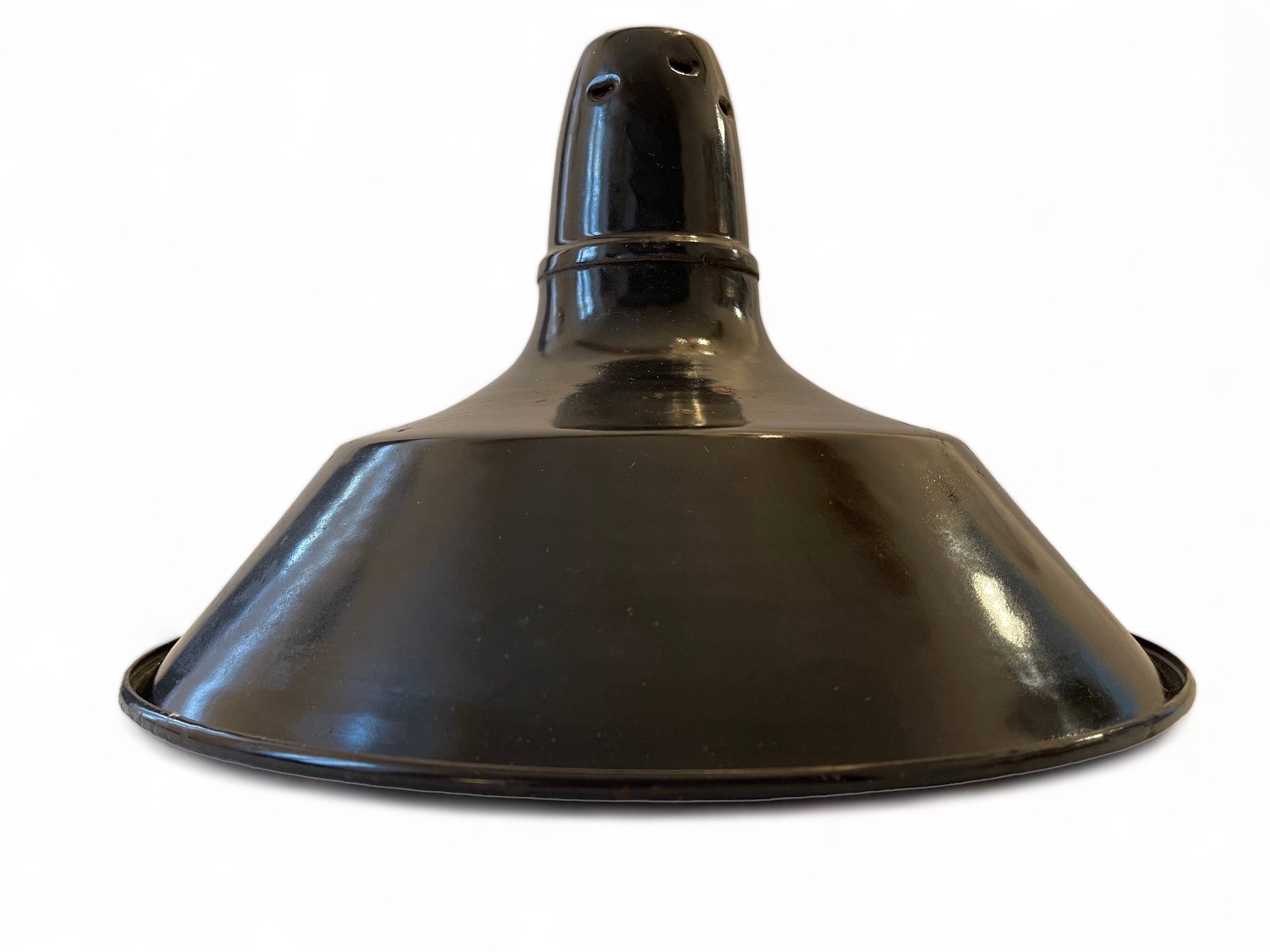 Lampshade in enamelled sheet metal 1950, industrial decoration, n2