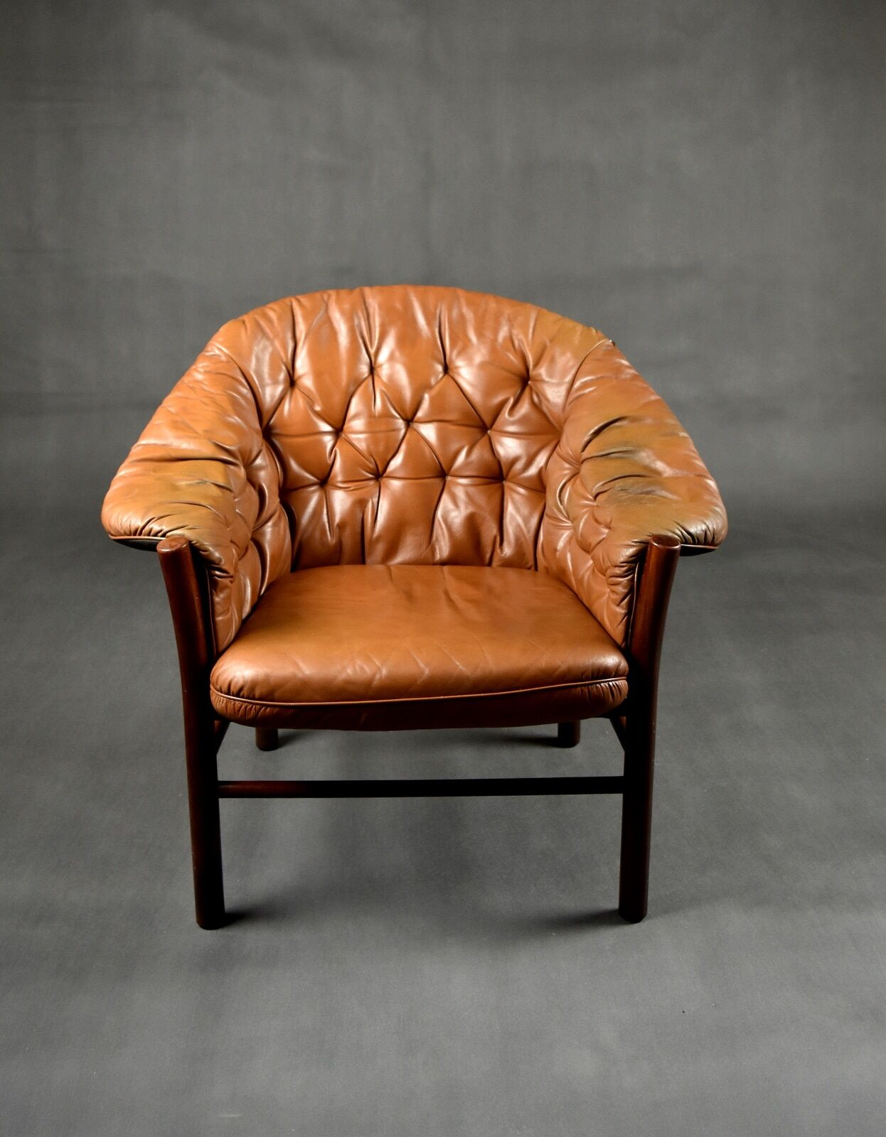 G Mobel Armchair, 1960s, Leather