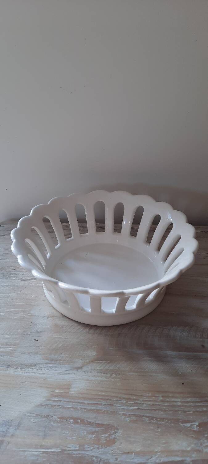Openwork ceramic basket