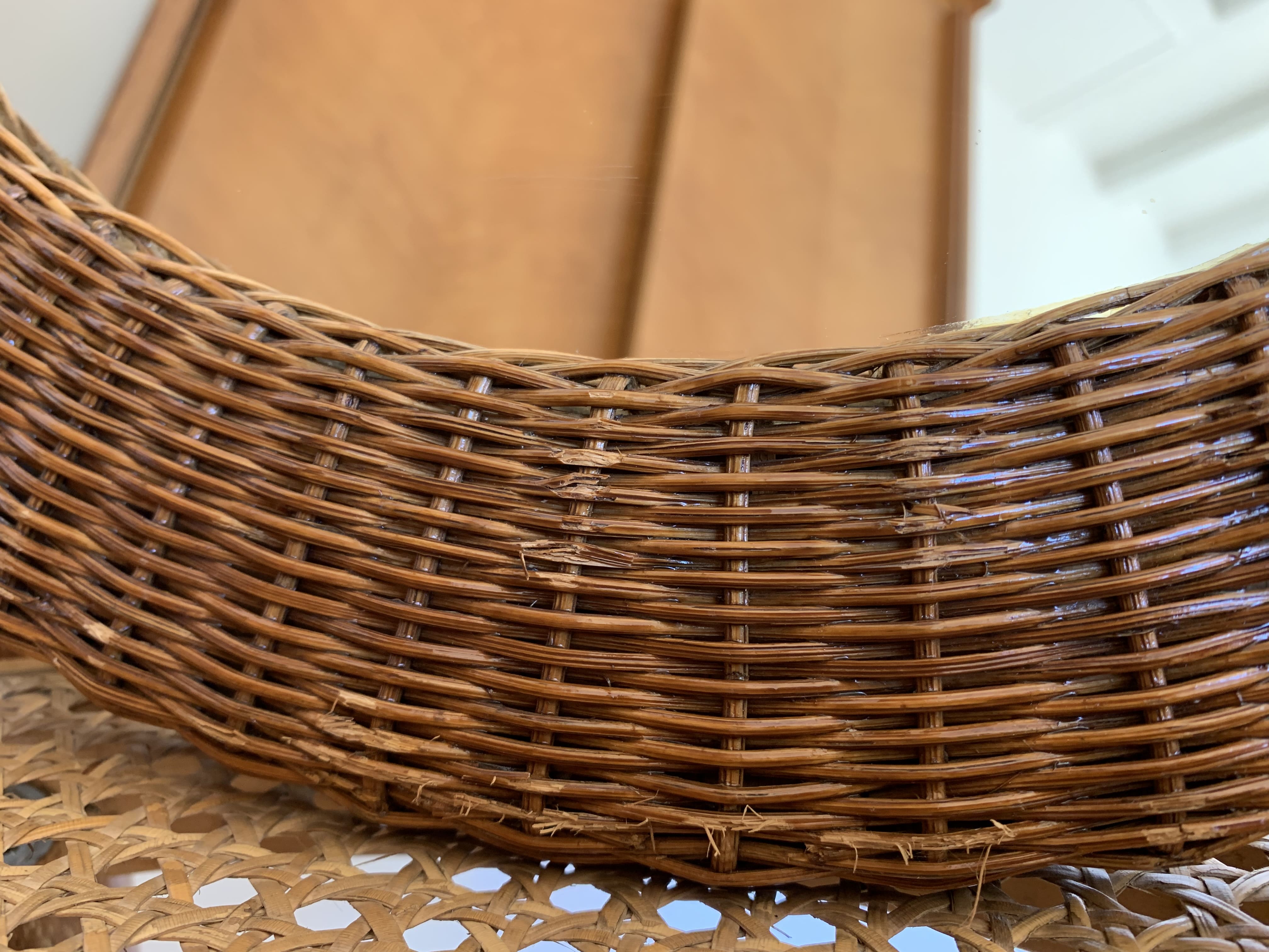 miroir rond en rotin tressé, 1960's