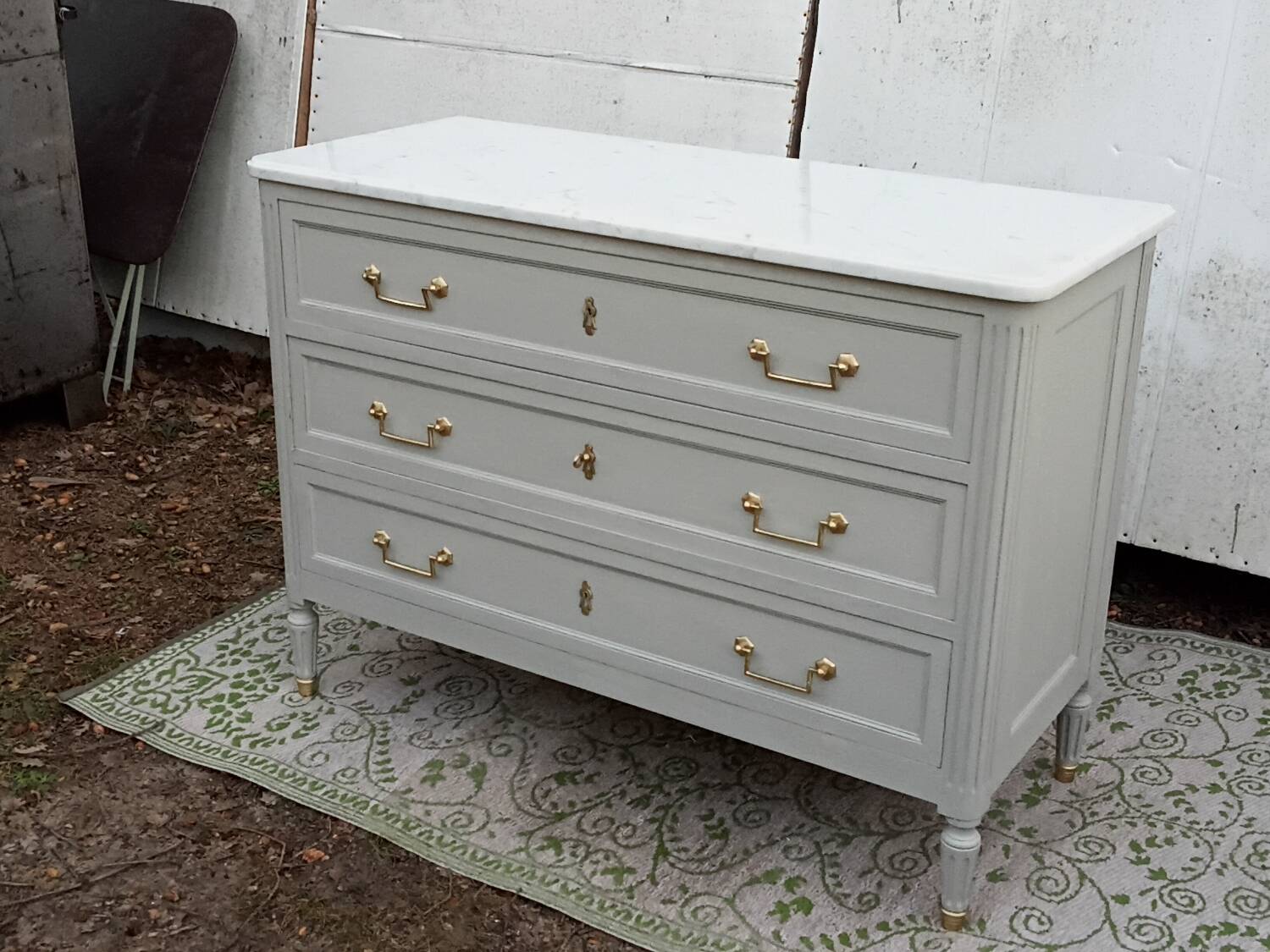 L.XVI style chest of drawers