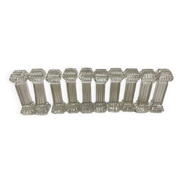 10 anciens porte-couteaux en verre moulé