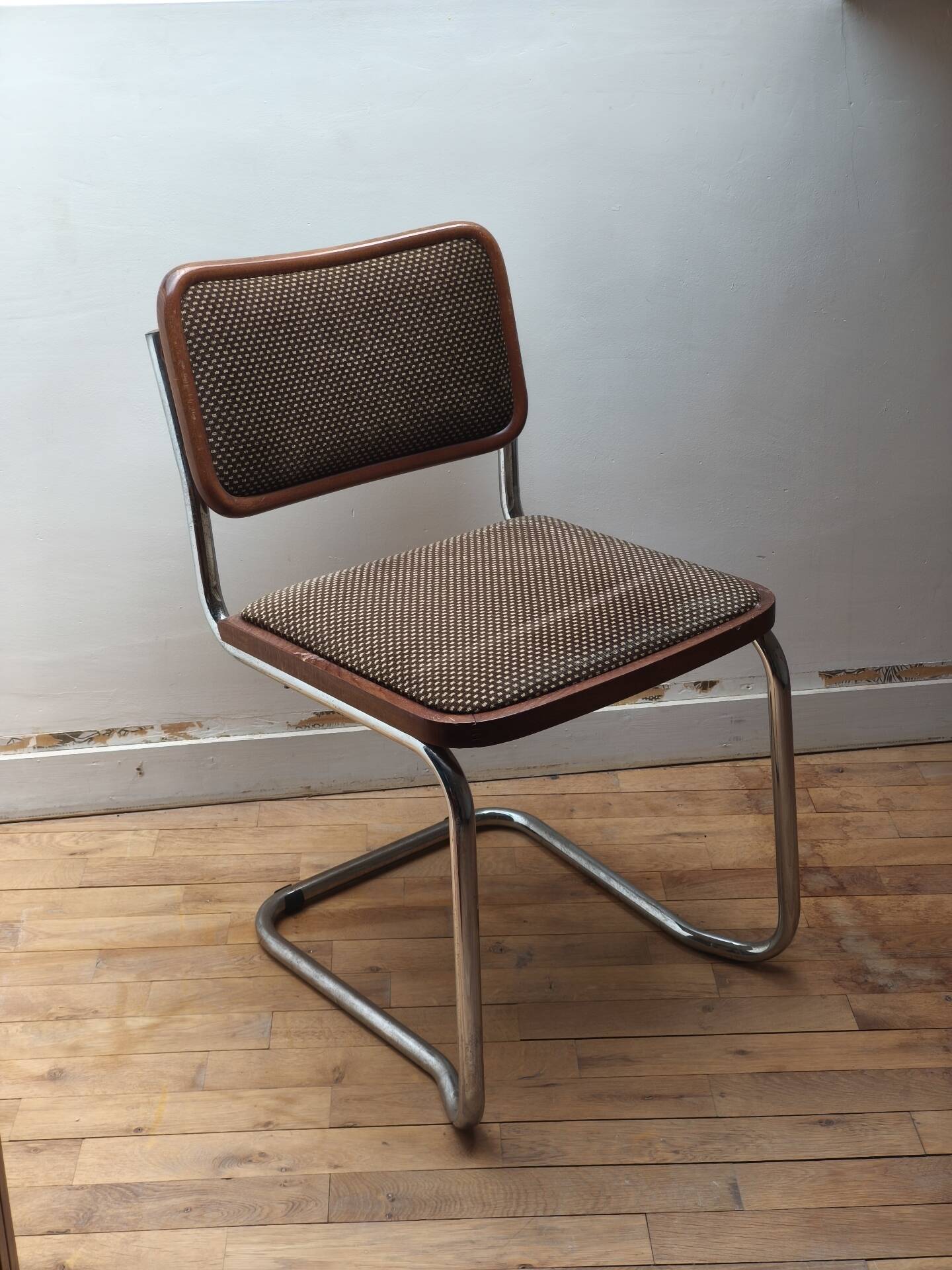 Chaises dans le goût de Marcel breuer