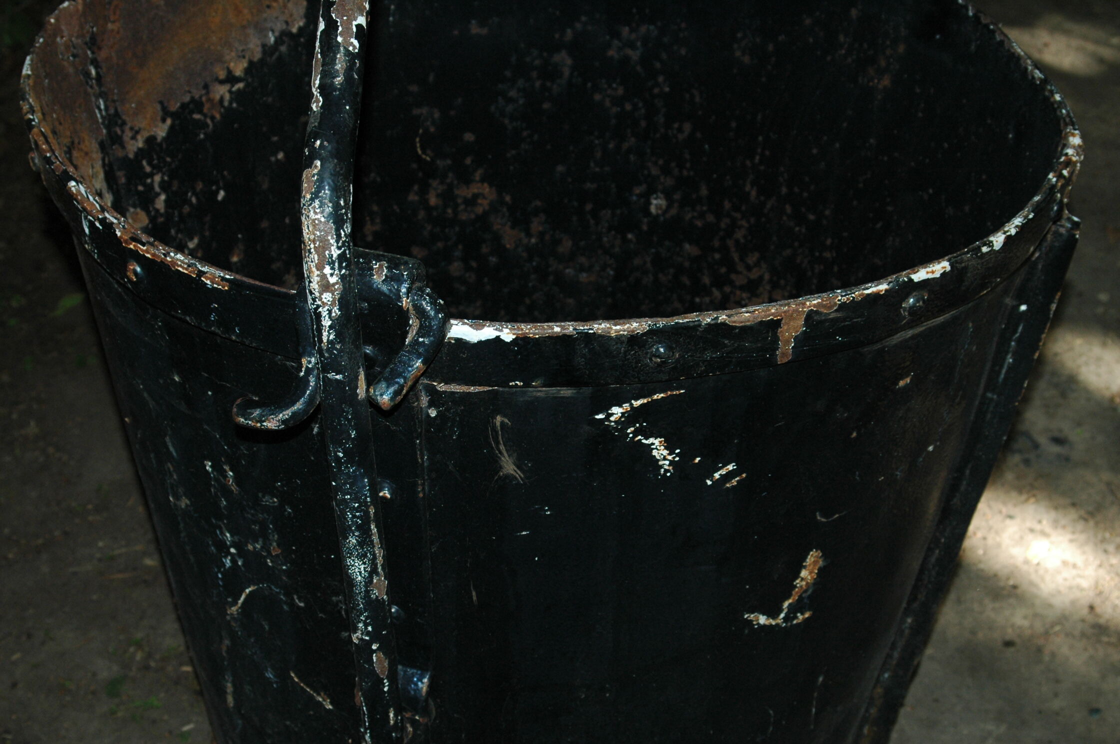 2 old industrial pot hiders 1 m