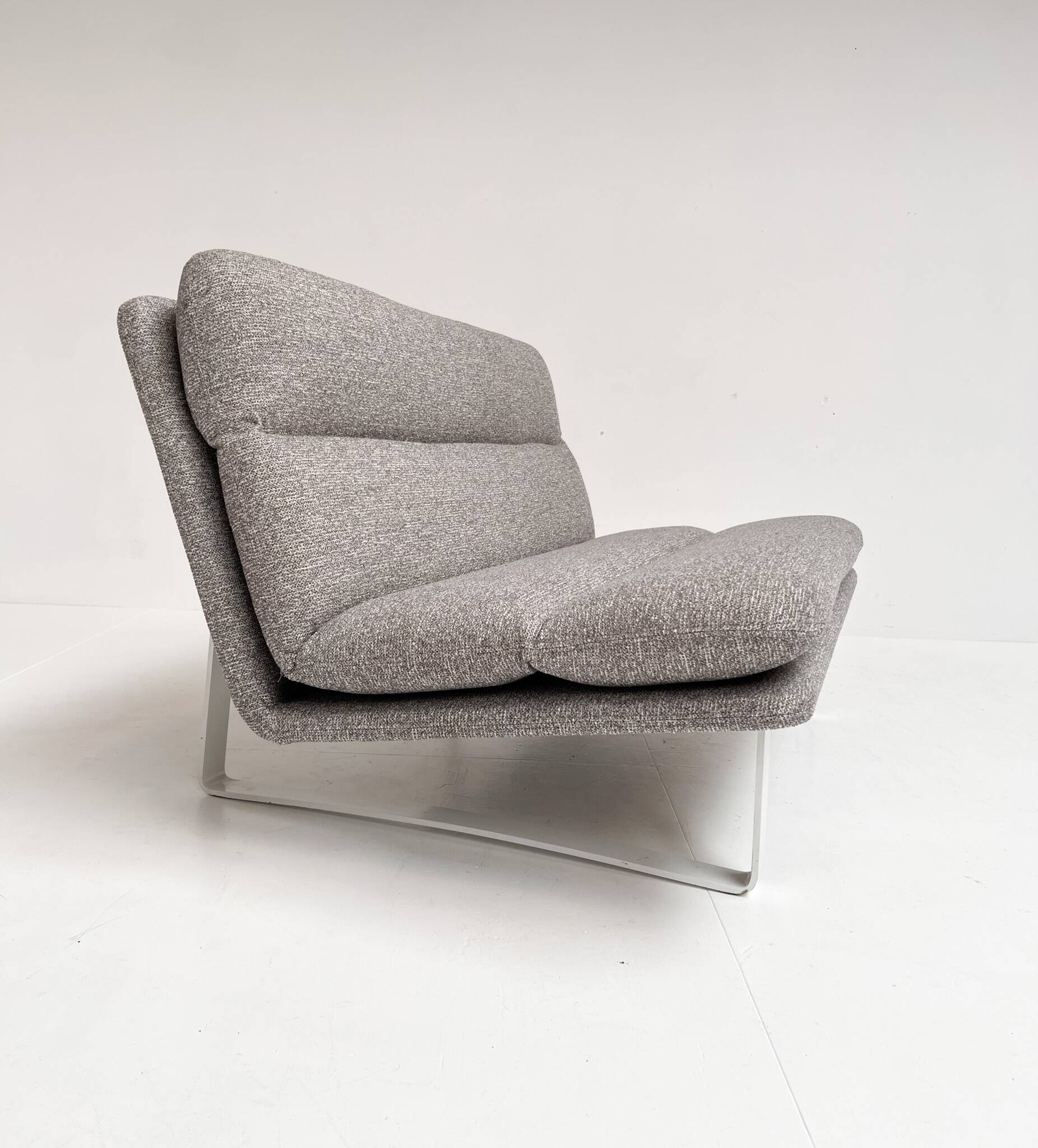 Reupholstered Artifort Kho Liang Ie 2-seats sofa, 1960s