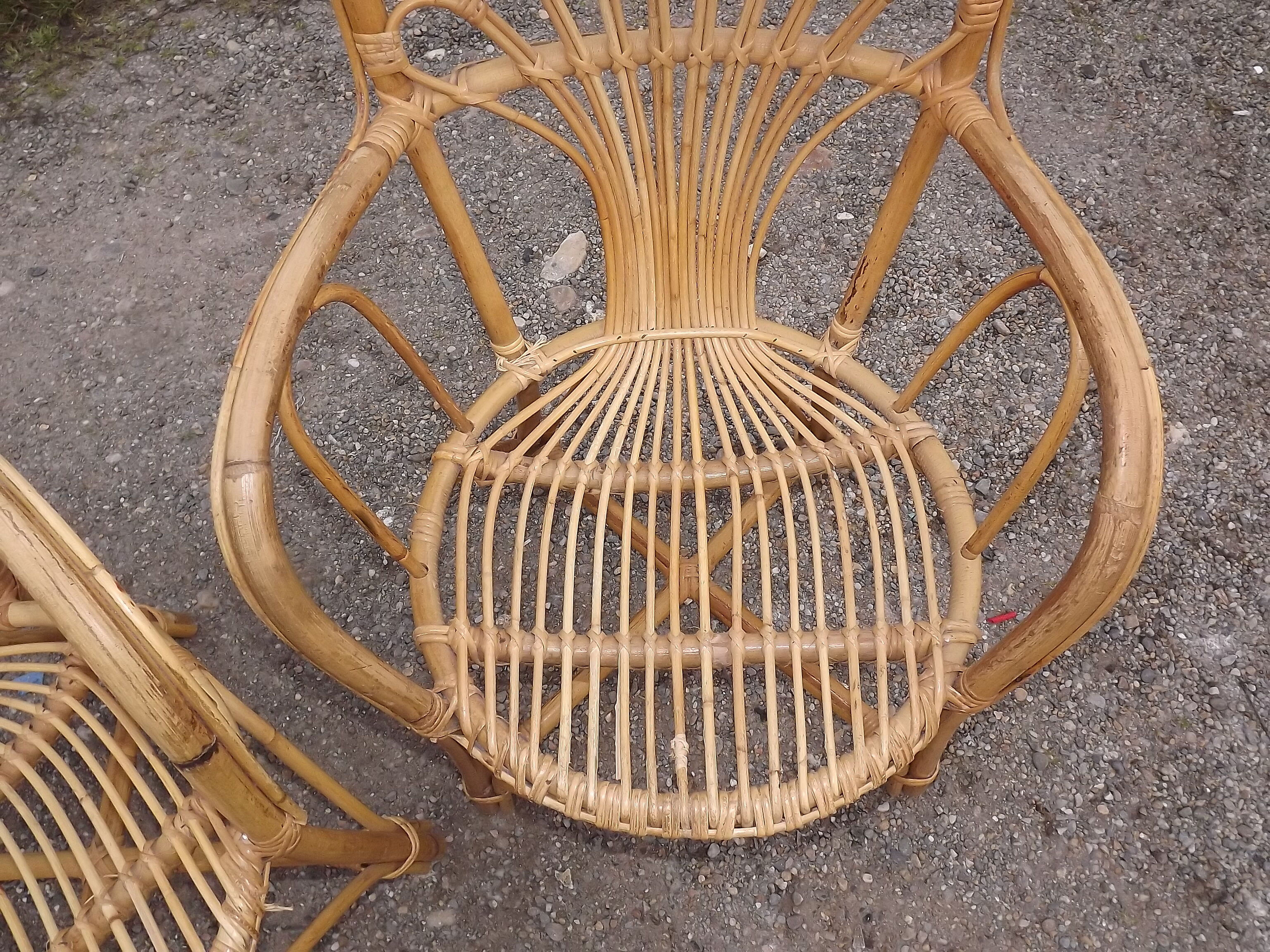 Paire de fauteuils en rotin vintage
