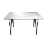 Table scandinave avec pietement Eiffel