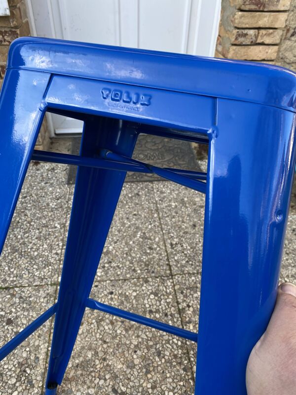 Véritable tabouret haut de bar métal industriel tolix h75 empilables bleu