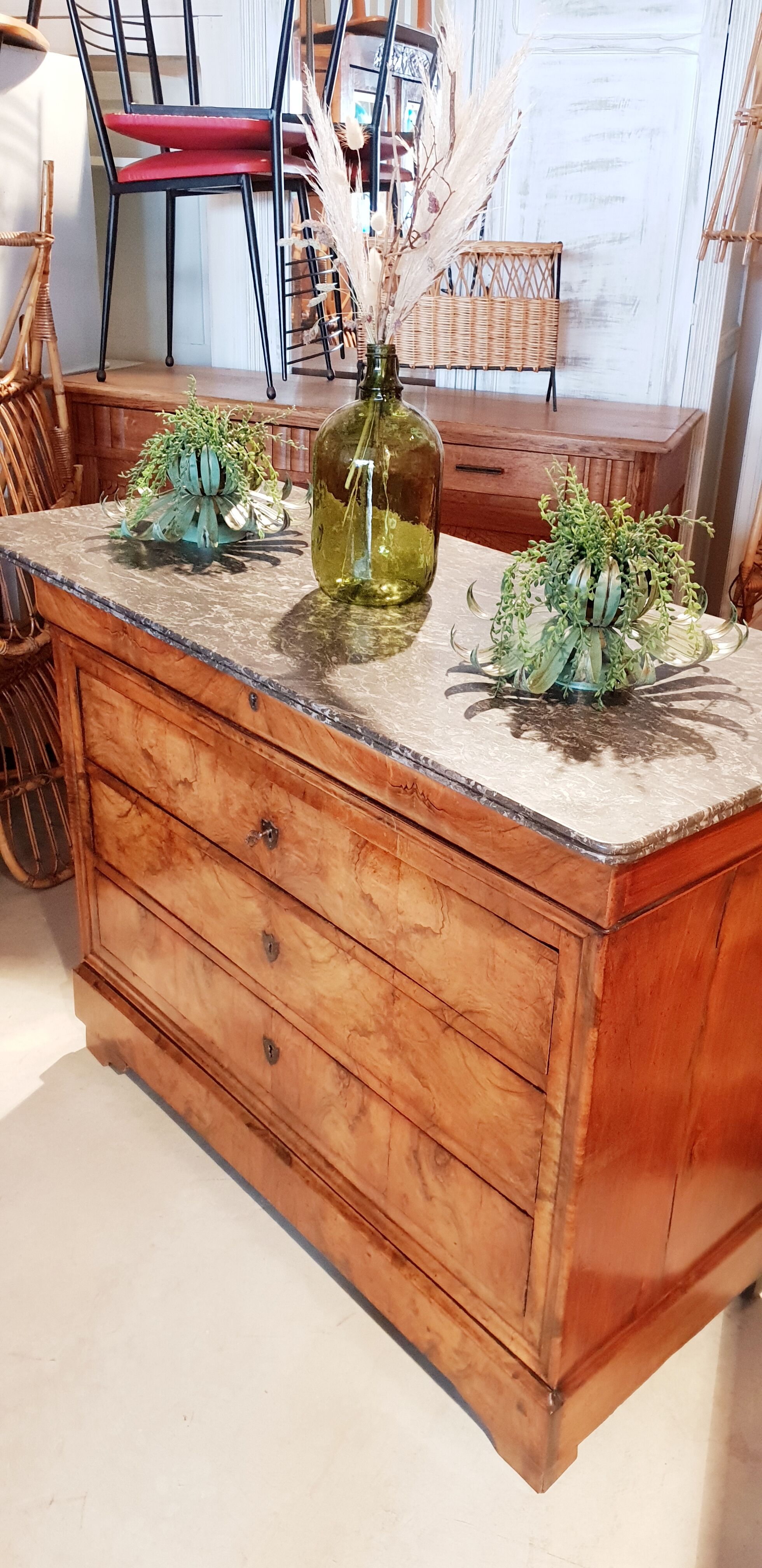 Louis Philippe dresser