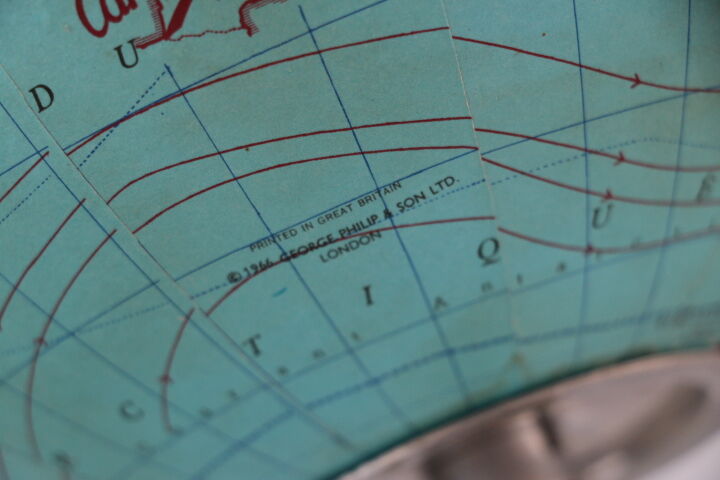 Luminous globe taride glass 1966