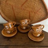 6 tasses et sous-tasses en grès fleuri Saint-Amand.
