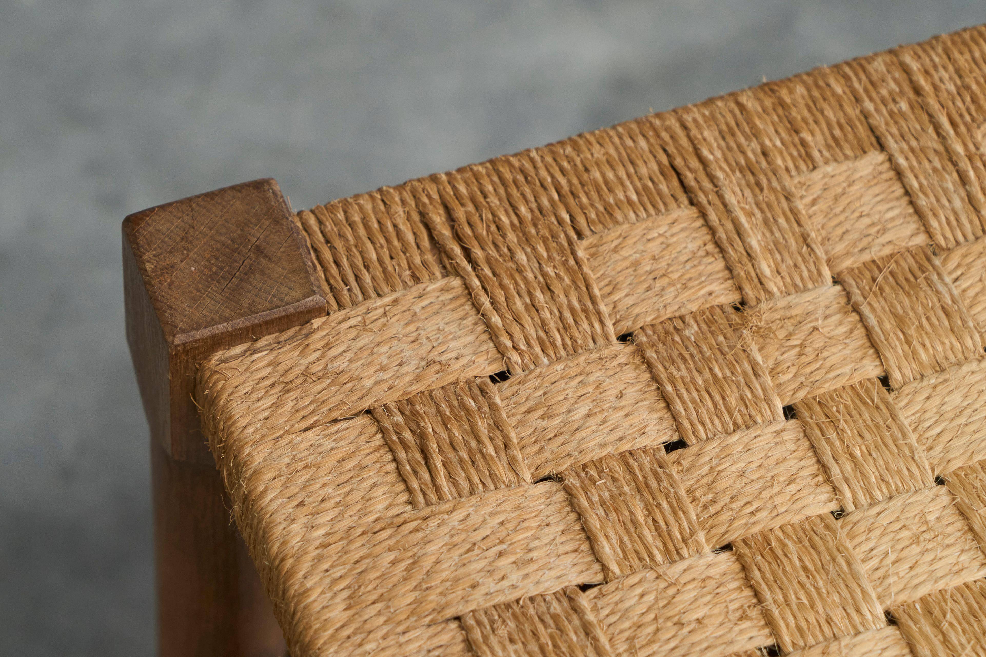 Tabouret scandinave en chêne massif et cordelette de papier 1960